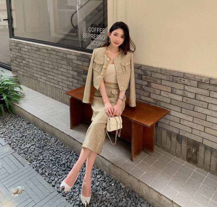 Костюмы Женские Chanel 11303293