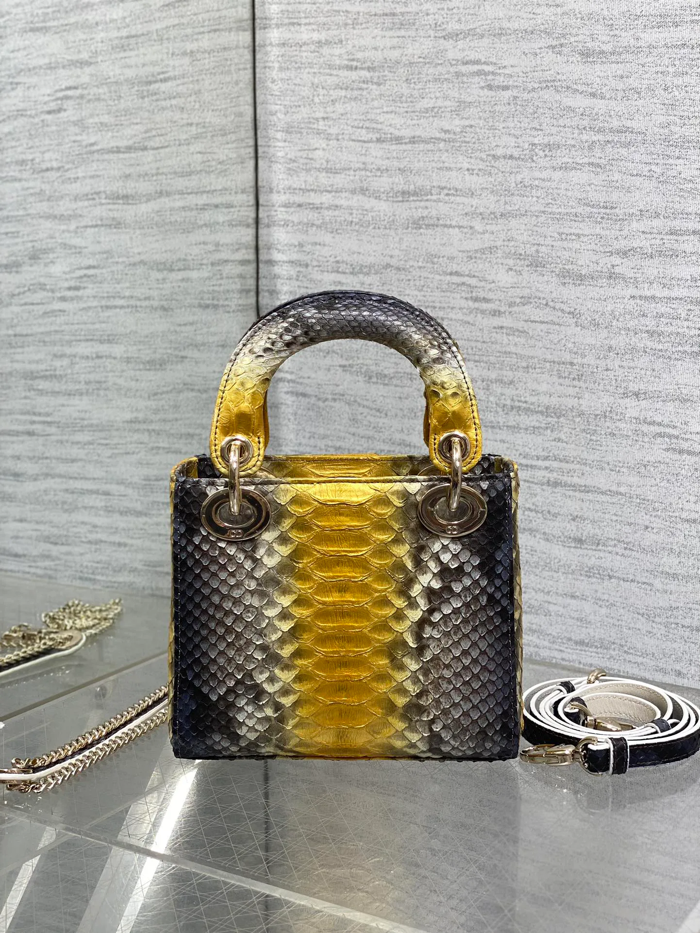 Классические Сумки Женские Christian Dior 11581736