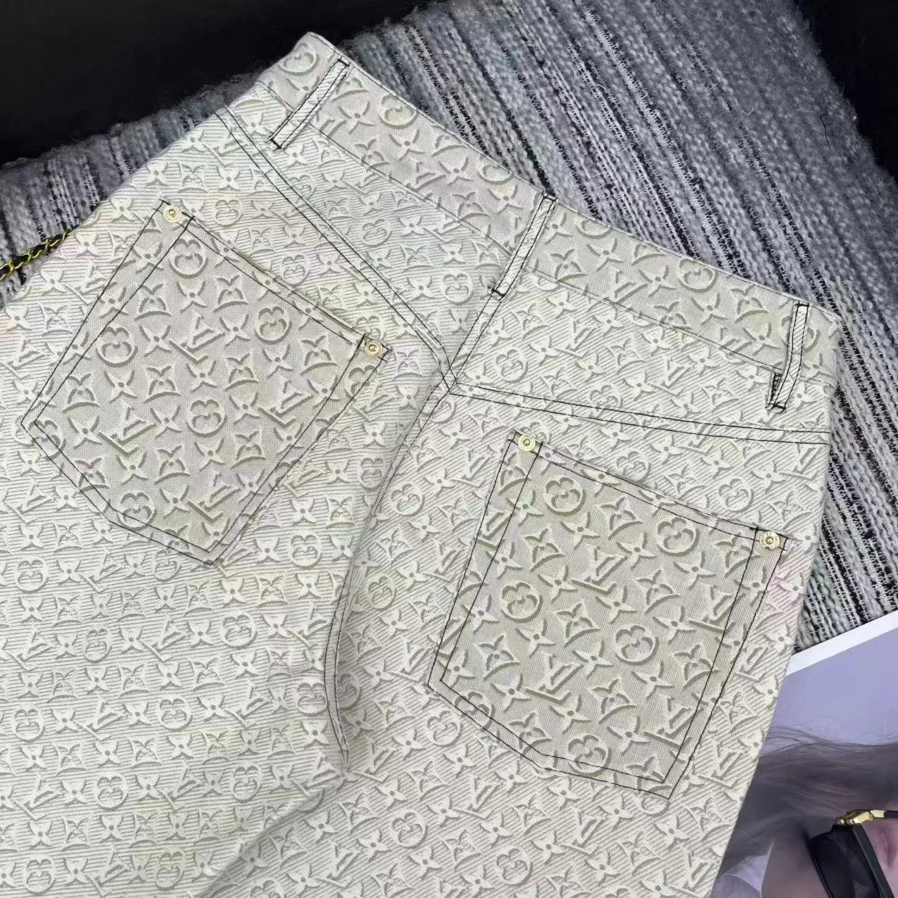 Джинсы Женские Louis Vuitton 11586417