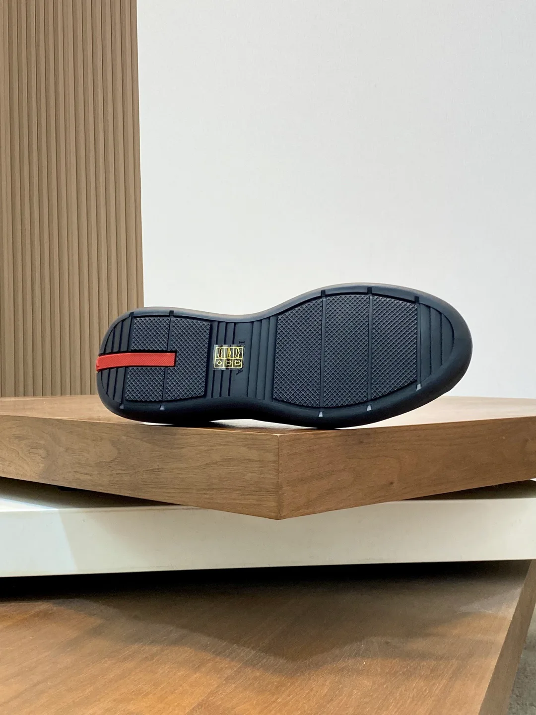 Кроссовки Женские Prada 17227950