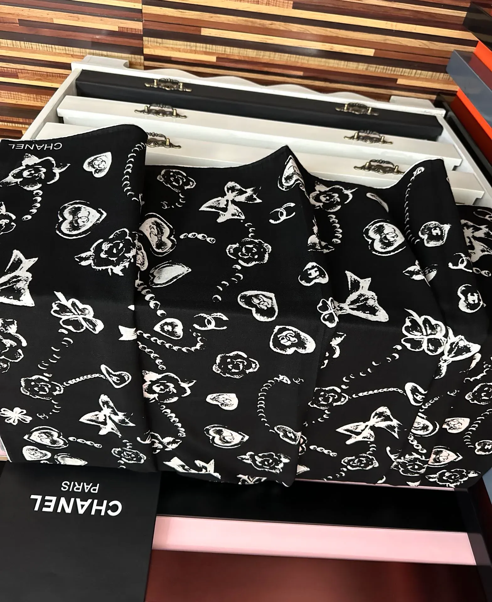 Платки Chanel 1603521