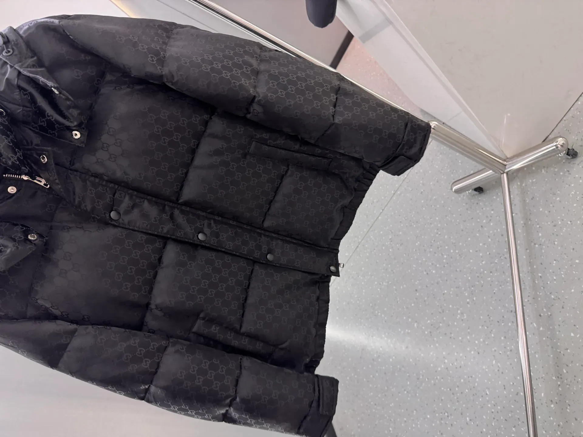 Куртки И Пуховики Мужские Gucci 342700