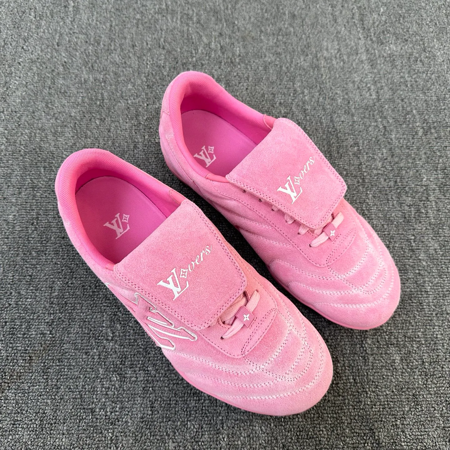 Кроссовки Женские Louis Vuitton 1638435
