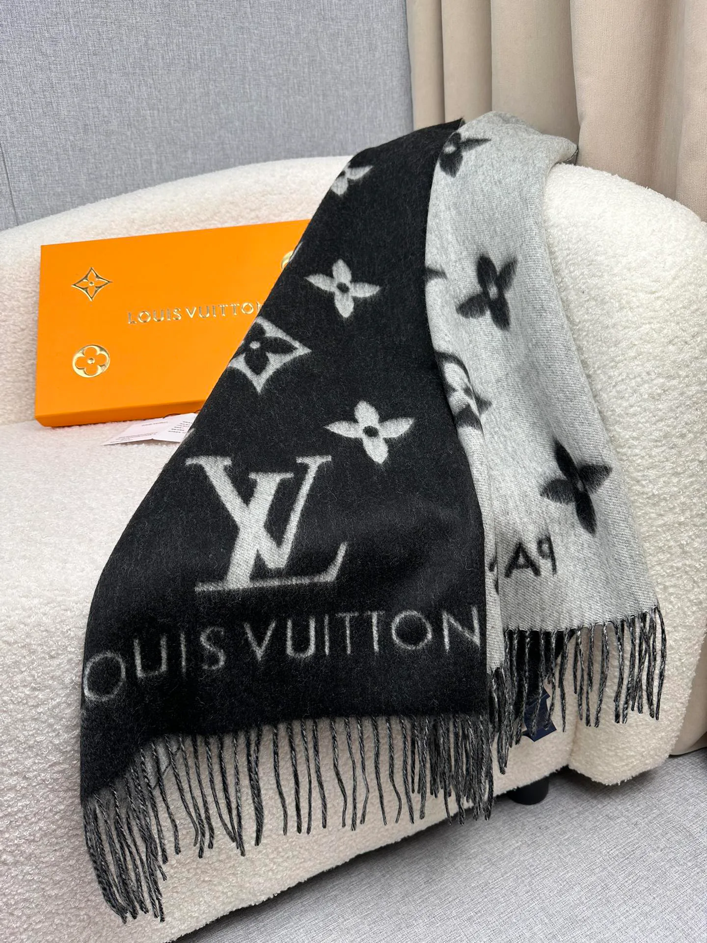 Шарфы Louis Vuitton 2962335