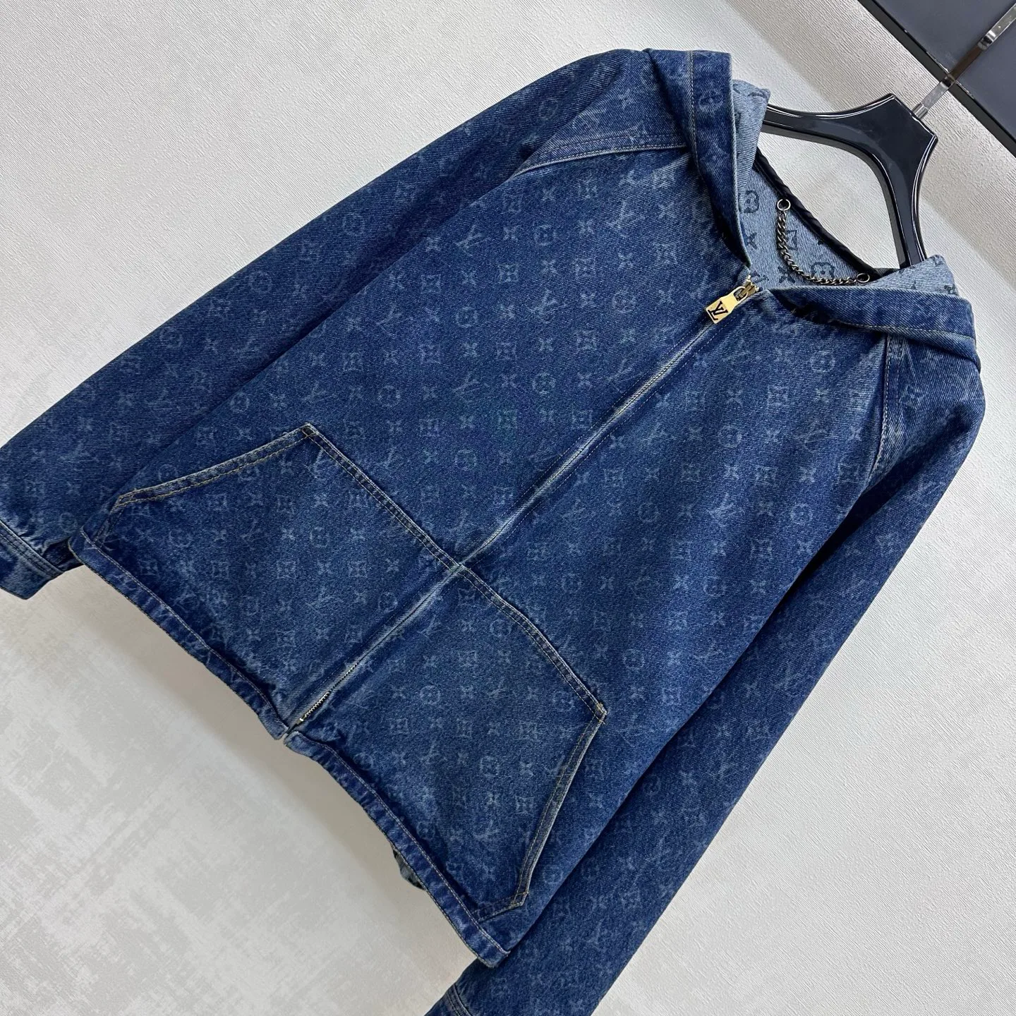 Куртки И Пуховики Женские Louis Vuitton 18328050