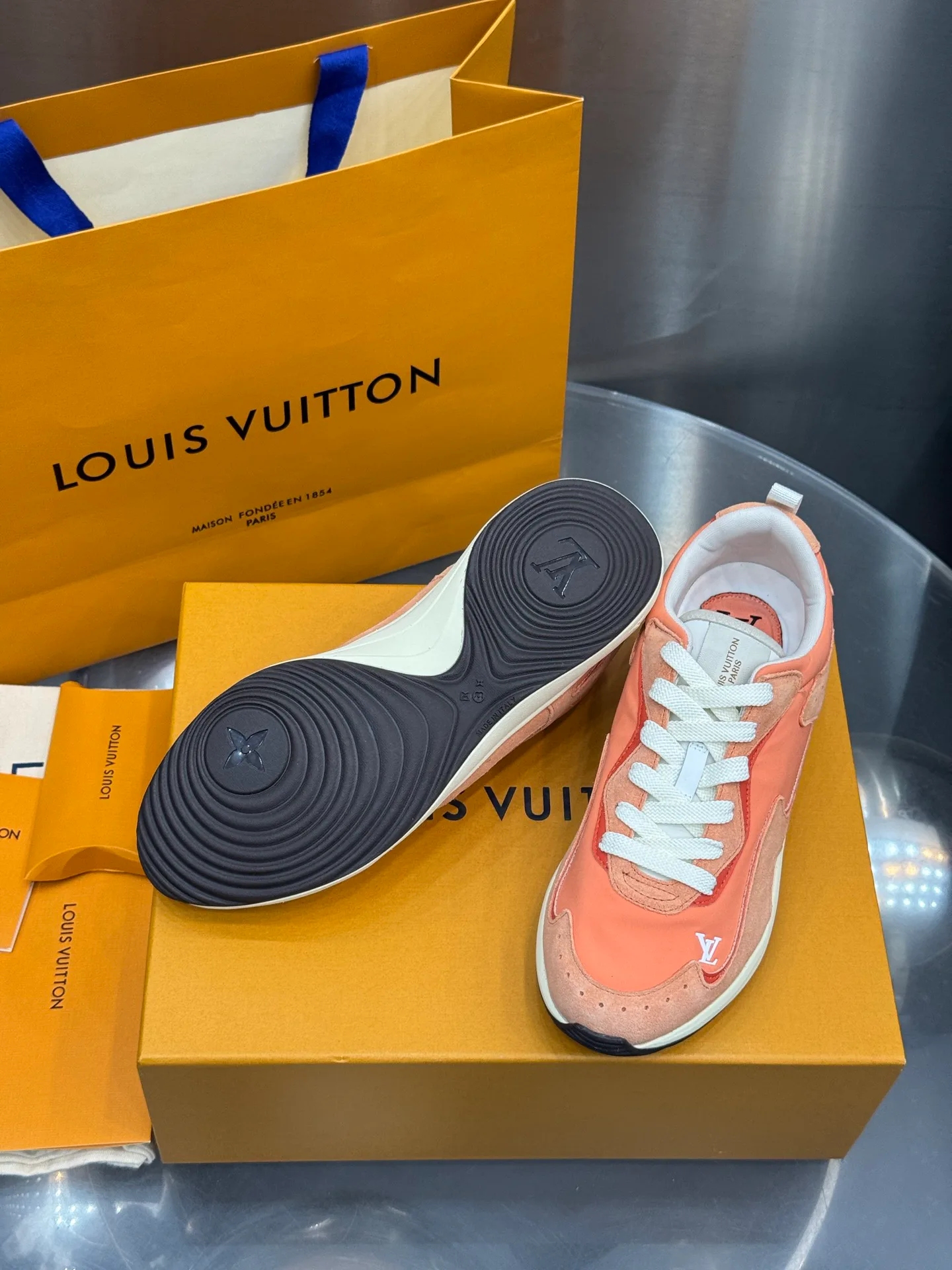 Кроссовки Мужские Louis Vuitton 18202639