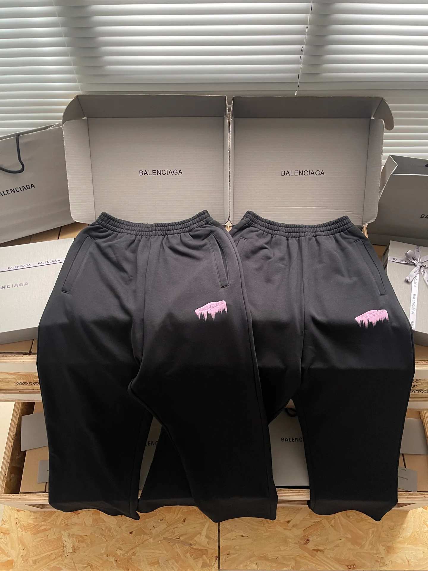 Брюки Мужские Balenciaga 11968450
