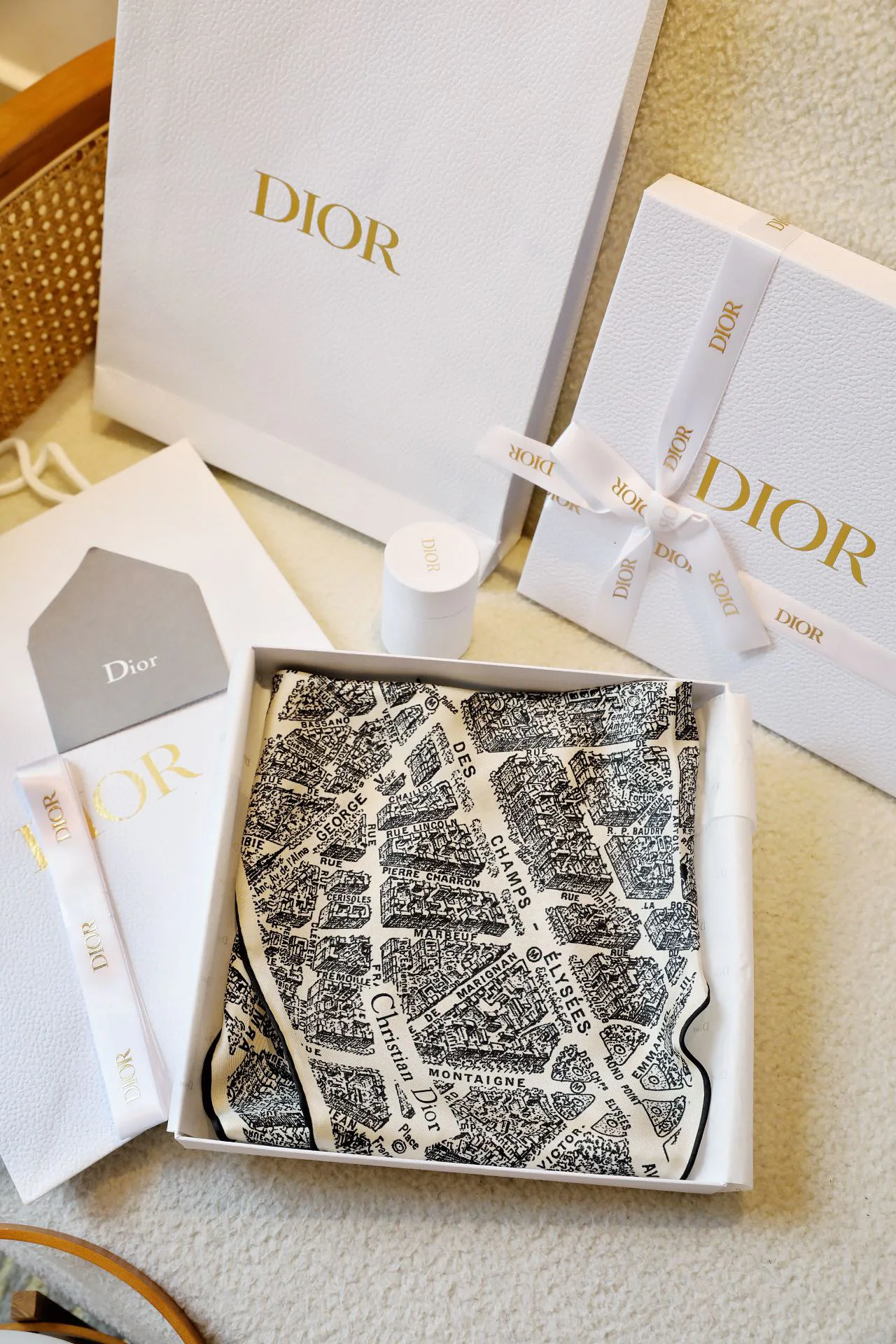 Платки Christian Dior 13954879