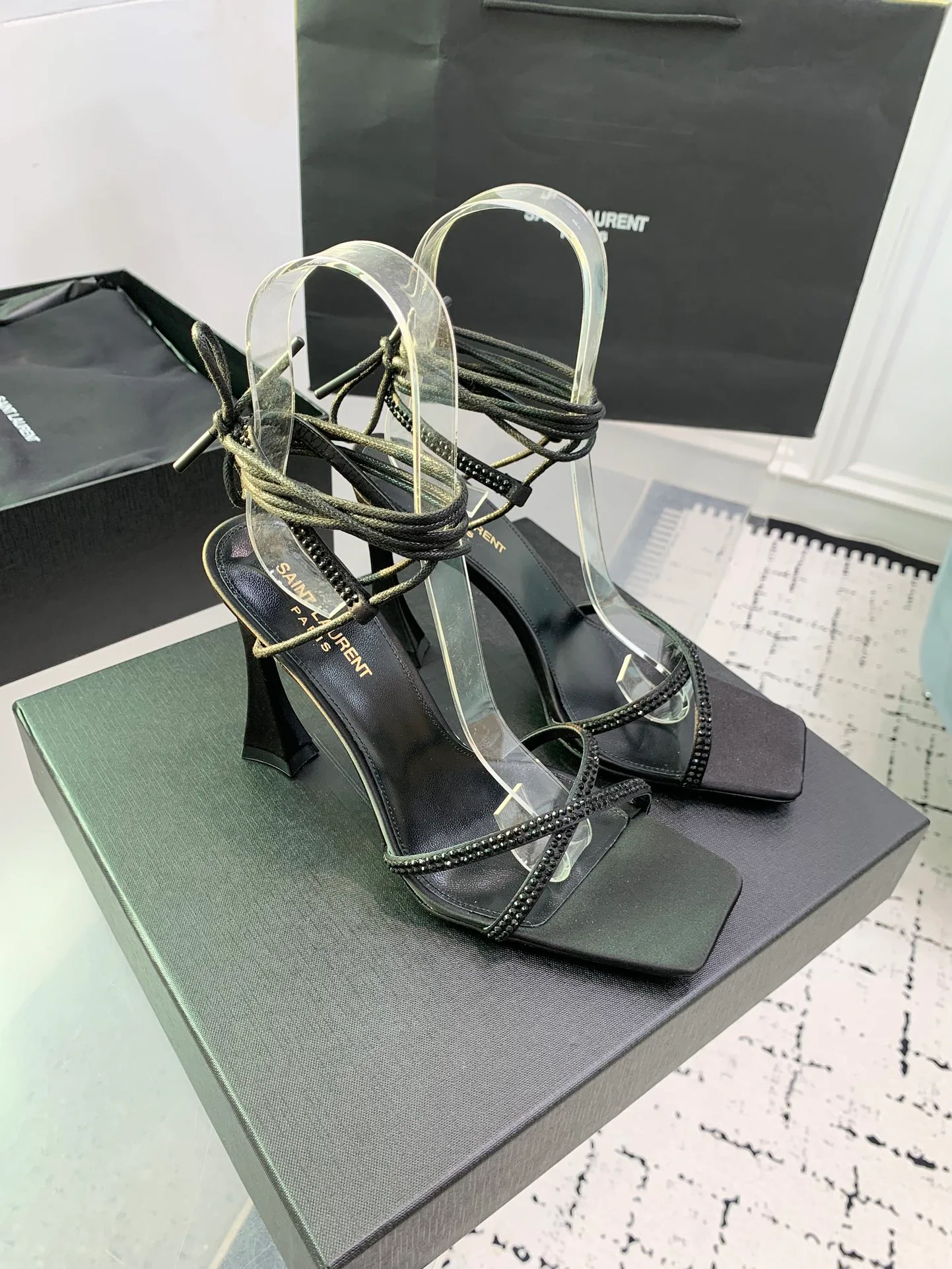 Босоножки Женские Saint Laurent 6579