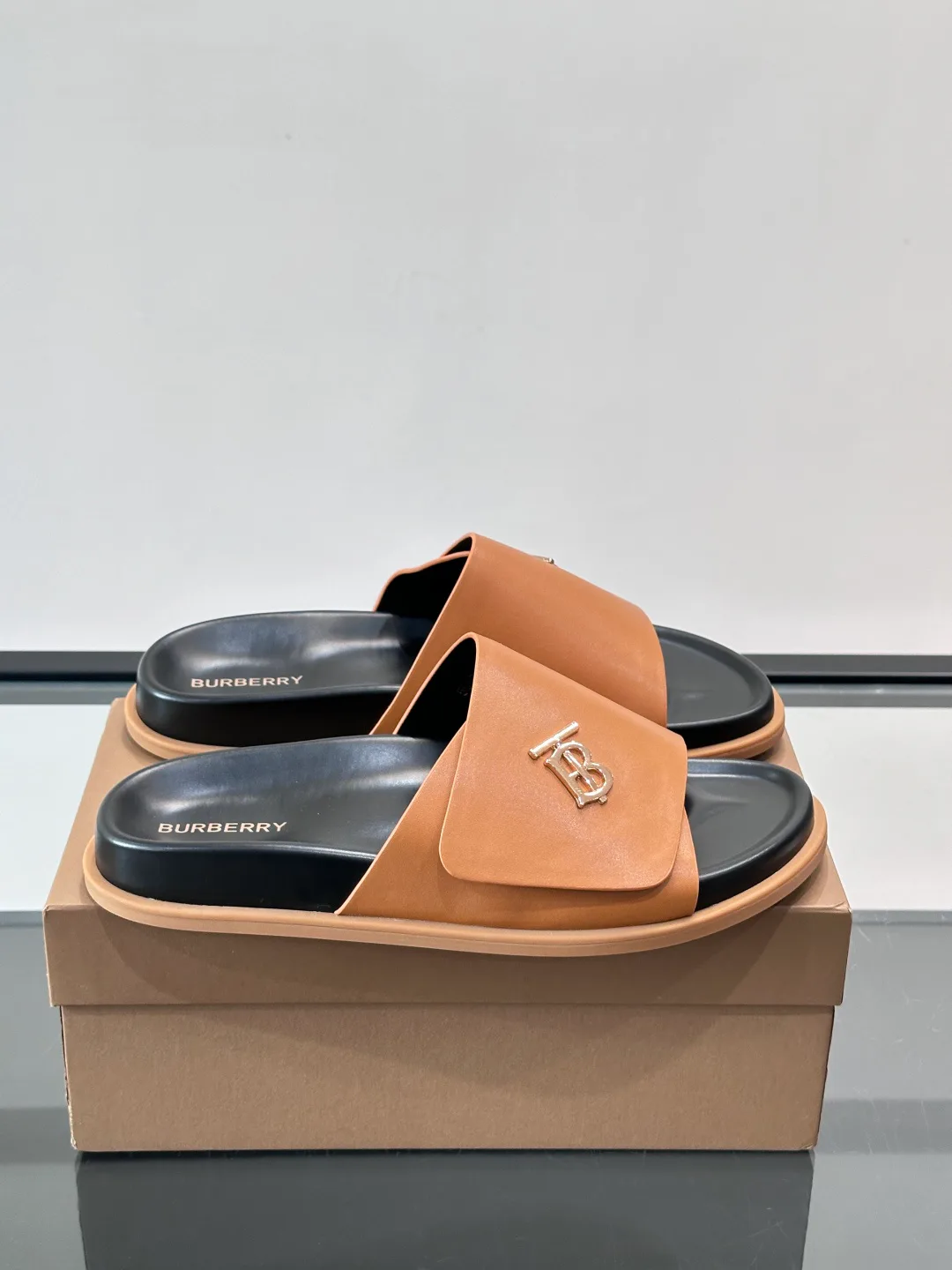 Сандалии Мужские Burberry 13546908