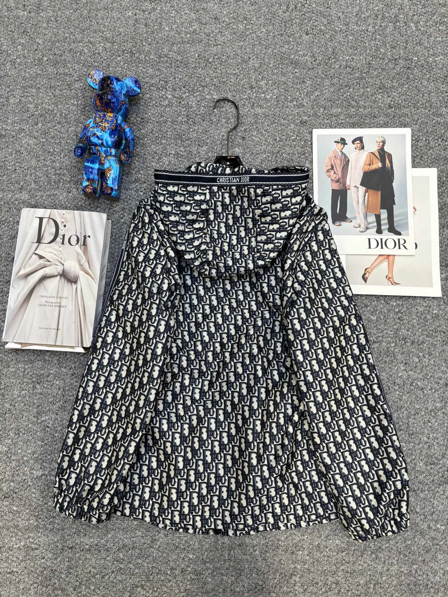 Куртки И Пуховики Женские Christian Dior 18362978
