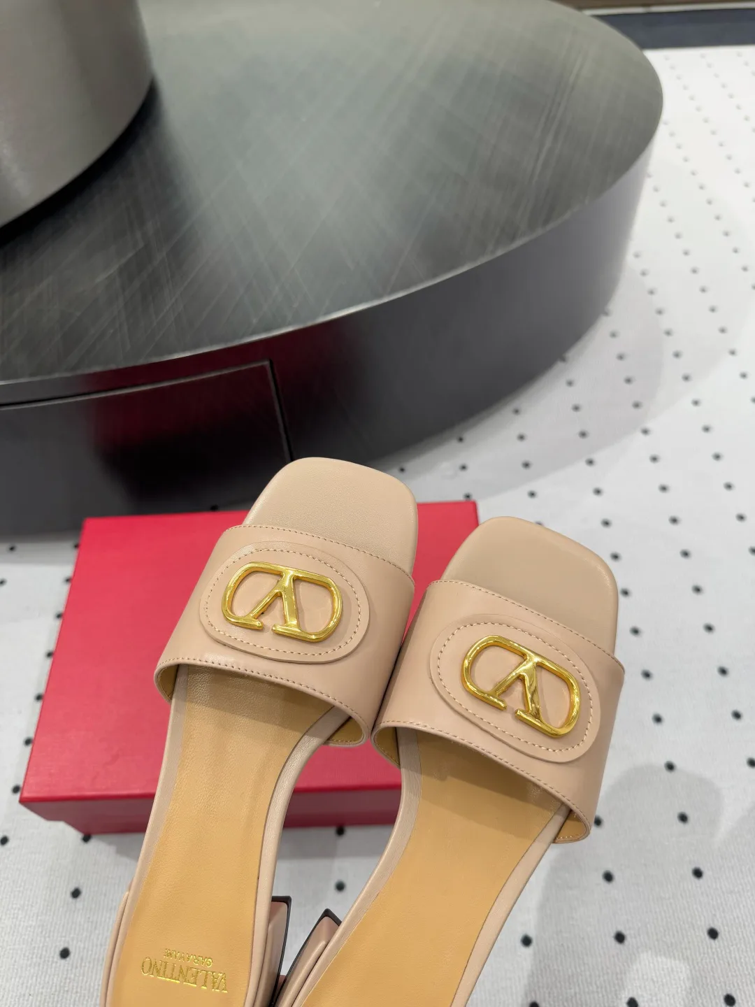 Шлепанцы Женские Valentino 32448