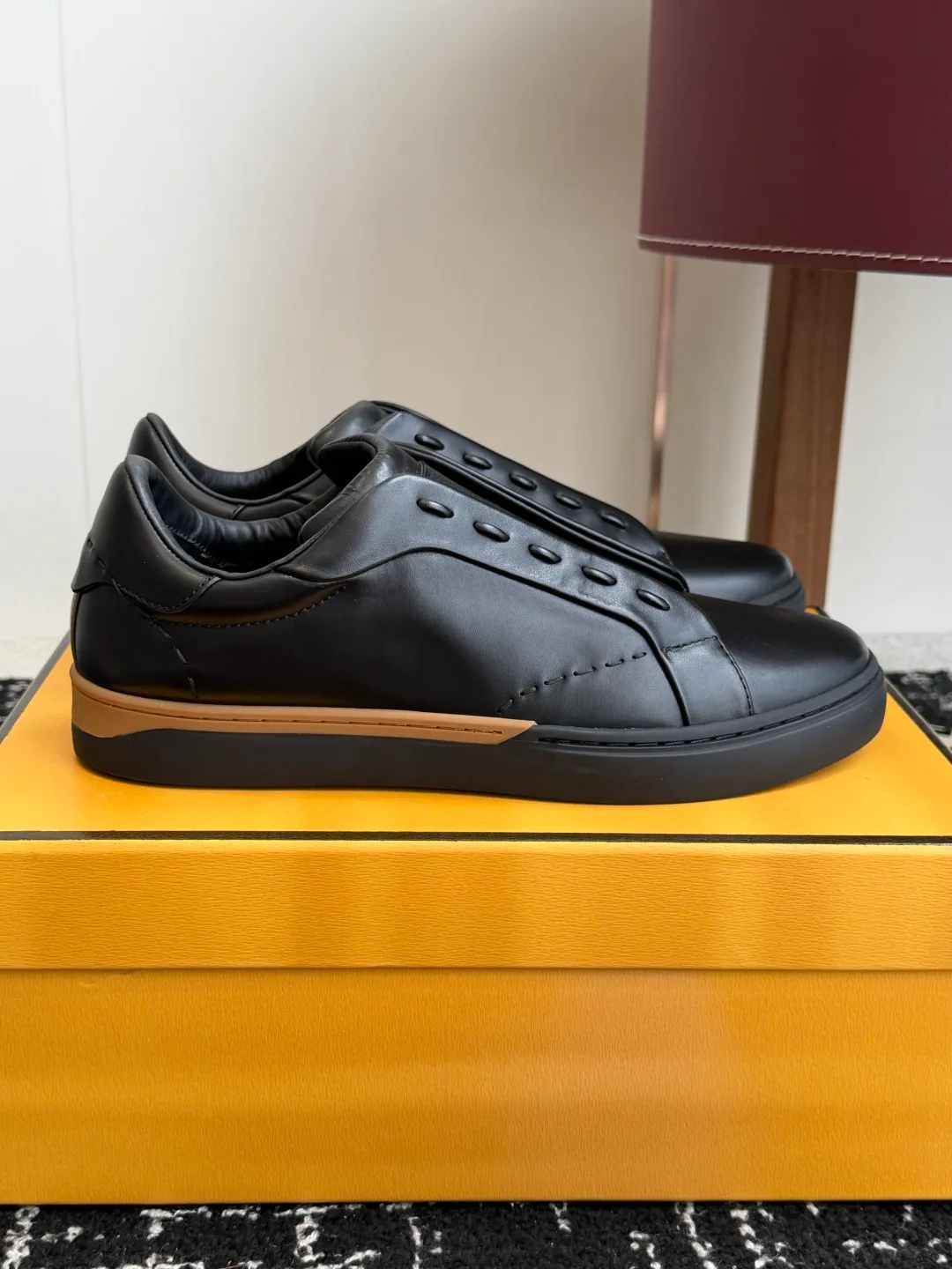 Кроссовки Мужские Fendi 17572227
