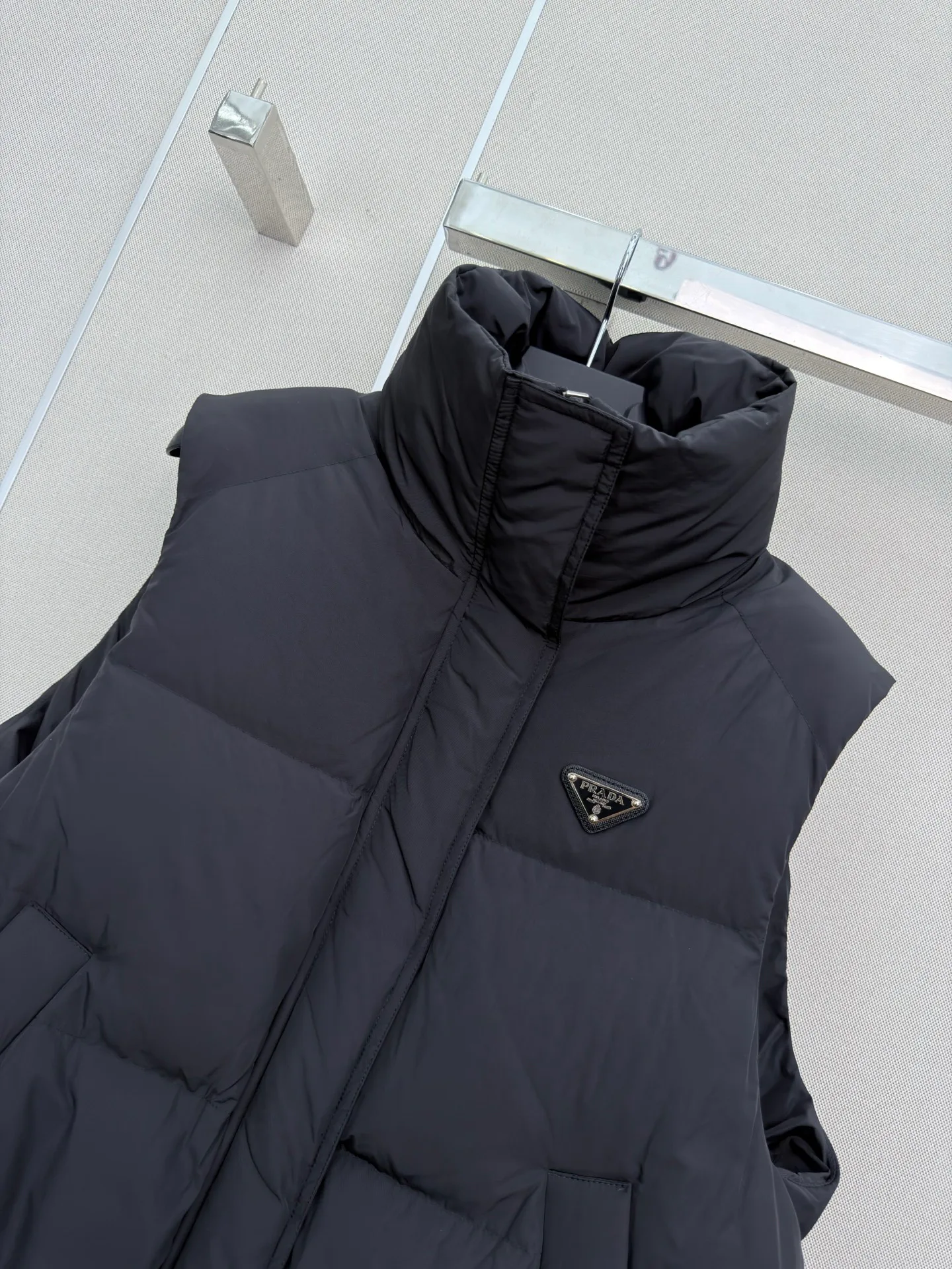Жилеты Женские Prada 18185784