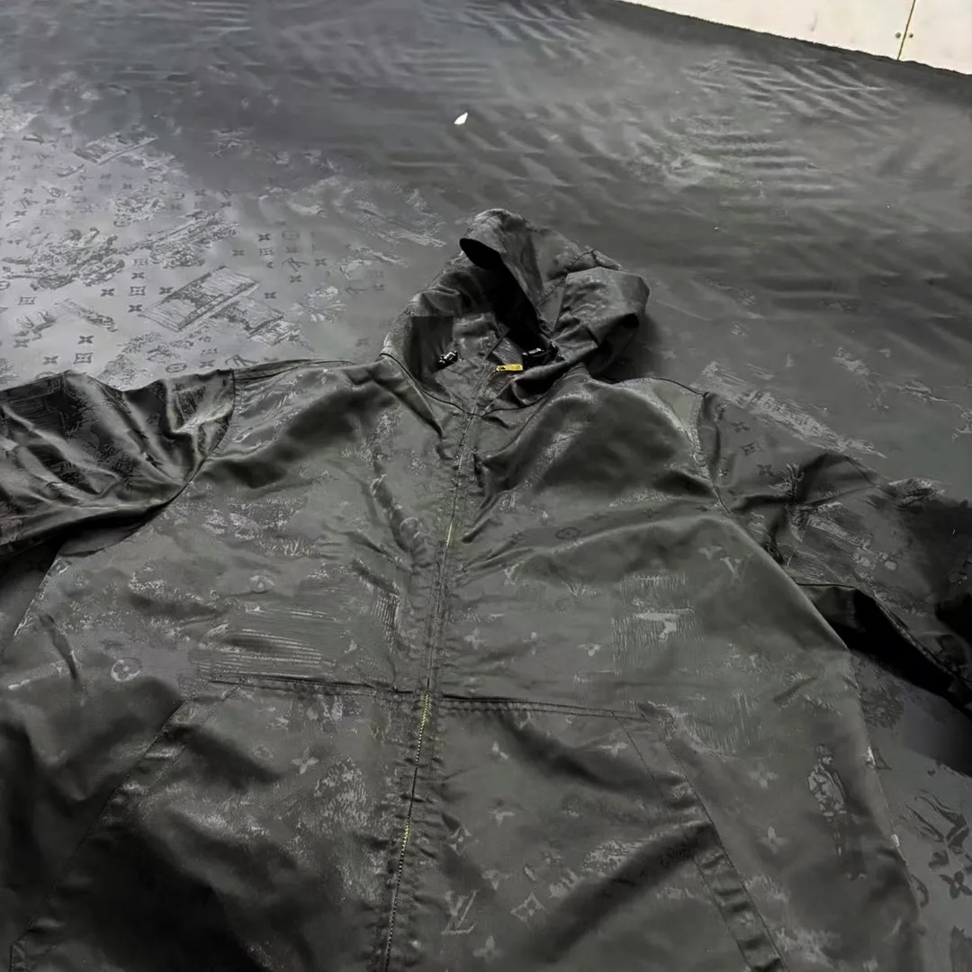 Куртки И Пуховики Женские Louis Vuitton 412810