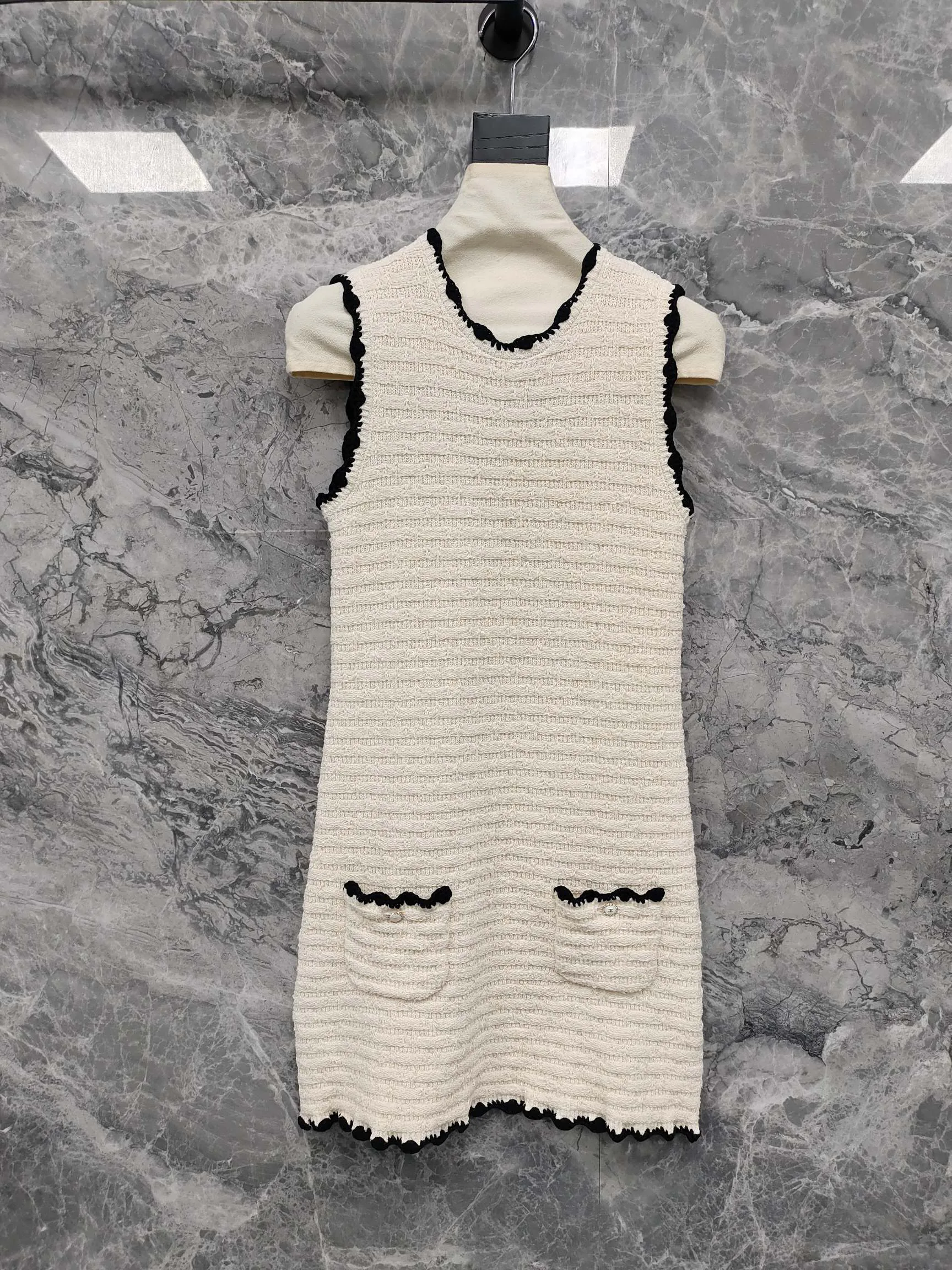 Платья Женские Chanel 10035984
