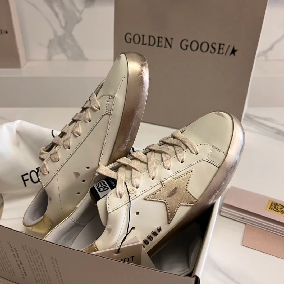 Кроссовки Женские Golden Goose 16995663