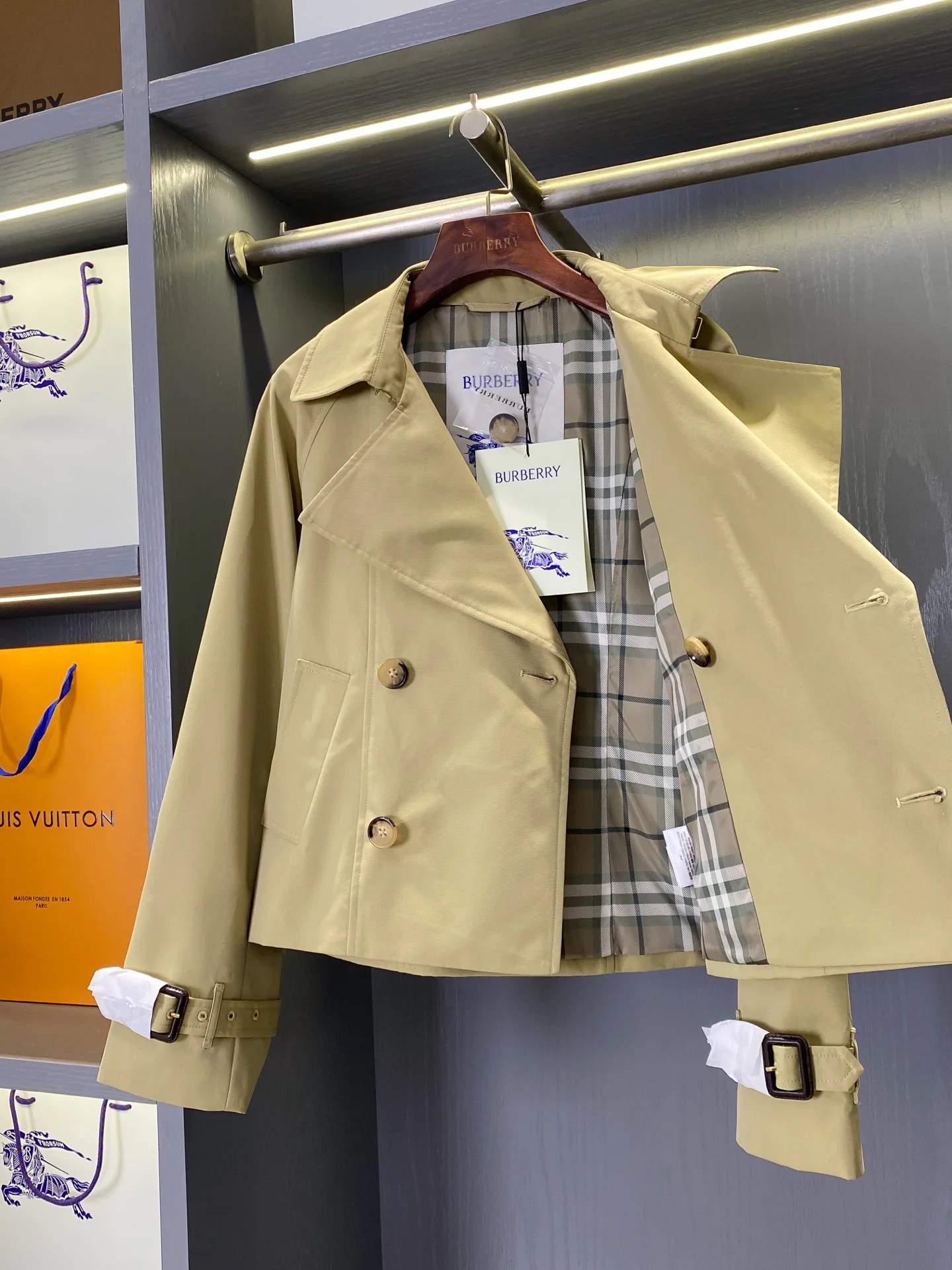 Тренчи Женские Burberry 18016163