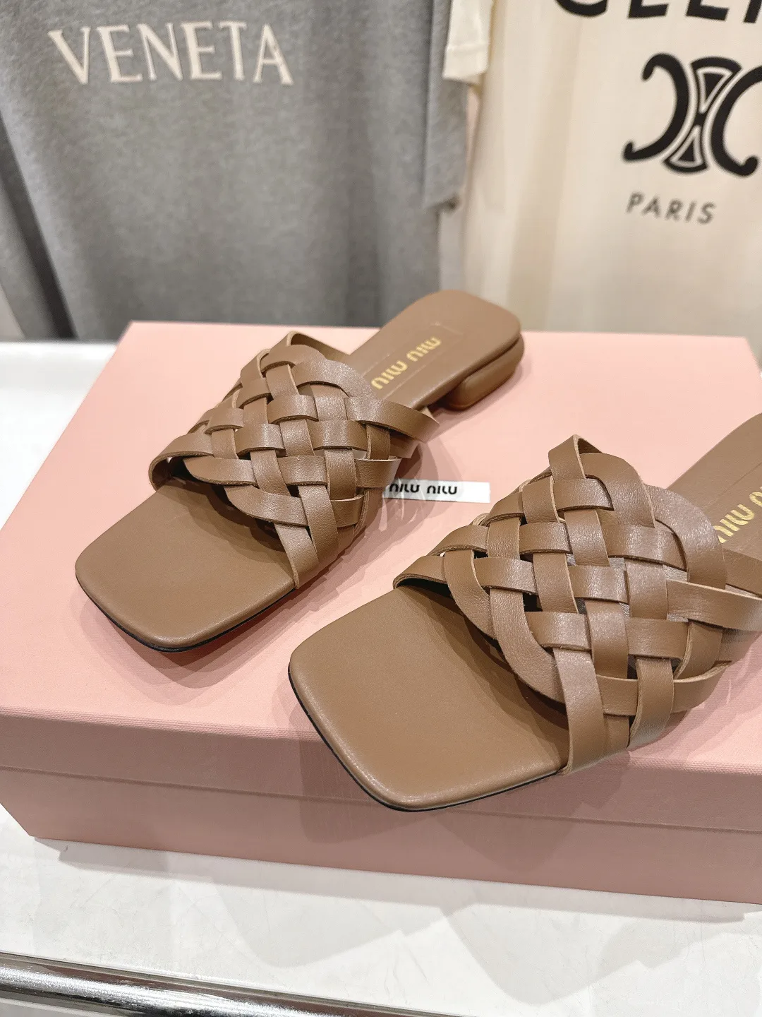 Шлепанцы Женские Miu Miu 1656915
