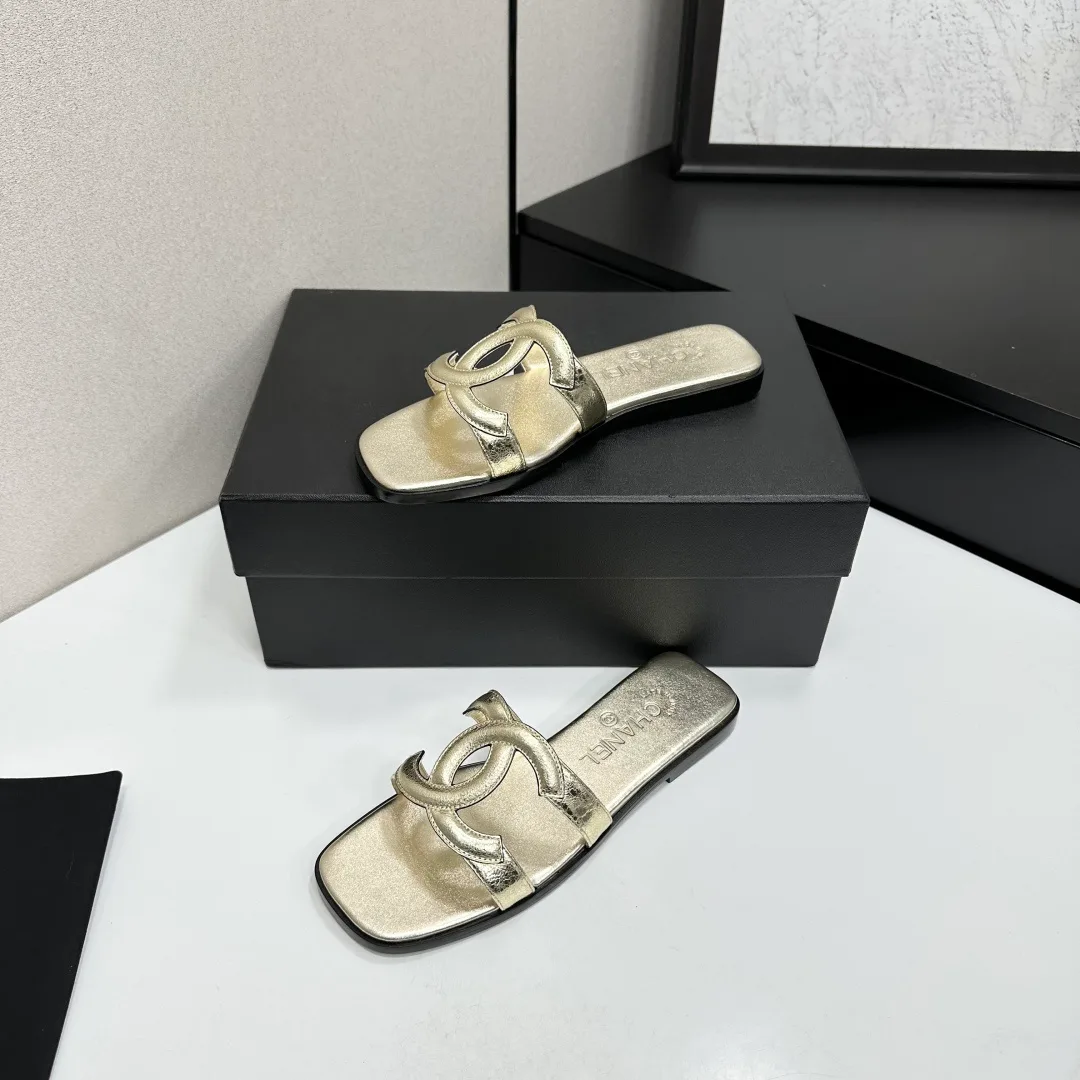 Шлепанцы Женские Chanel 11579304