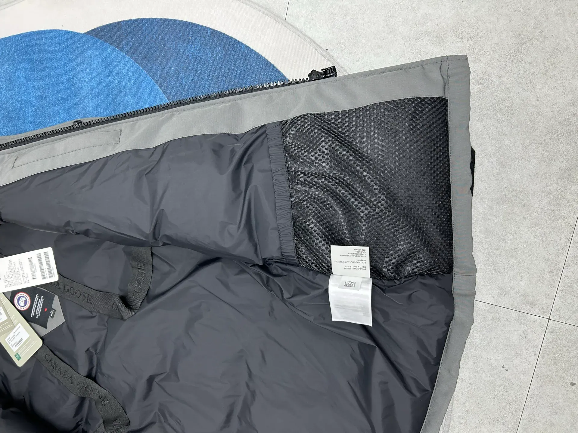 Куртки И Пуховики Женские Canada Goose 378381