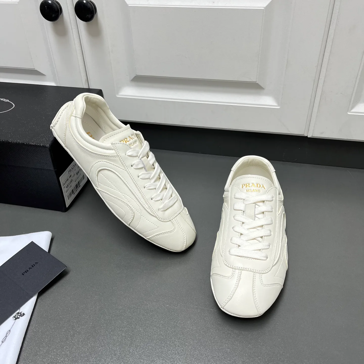 Кроссовки Мужские Prada 13403053