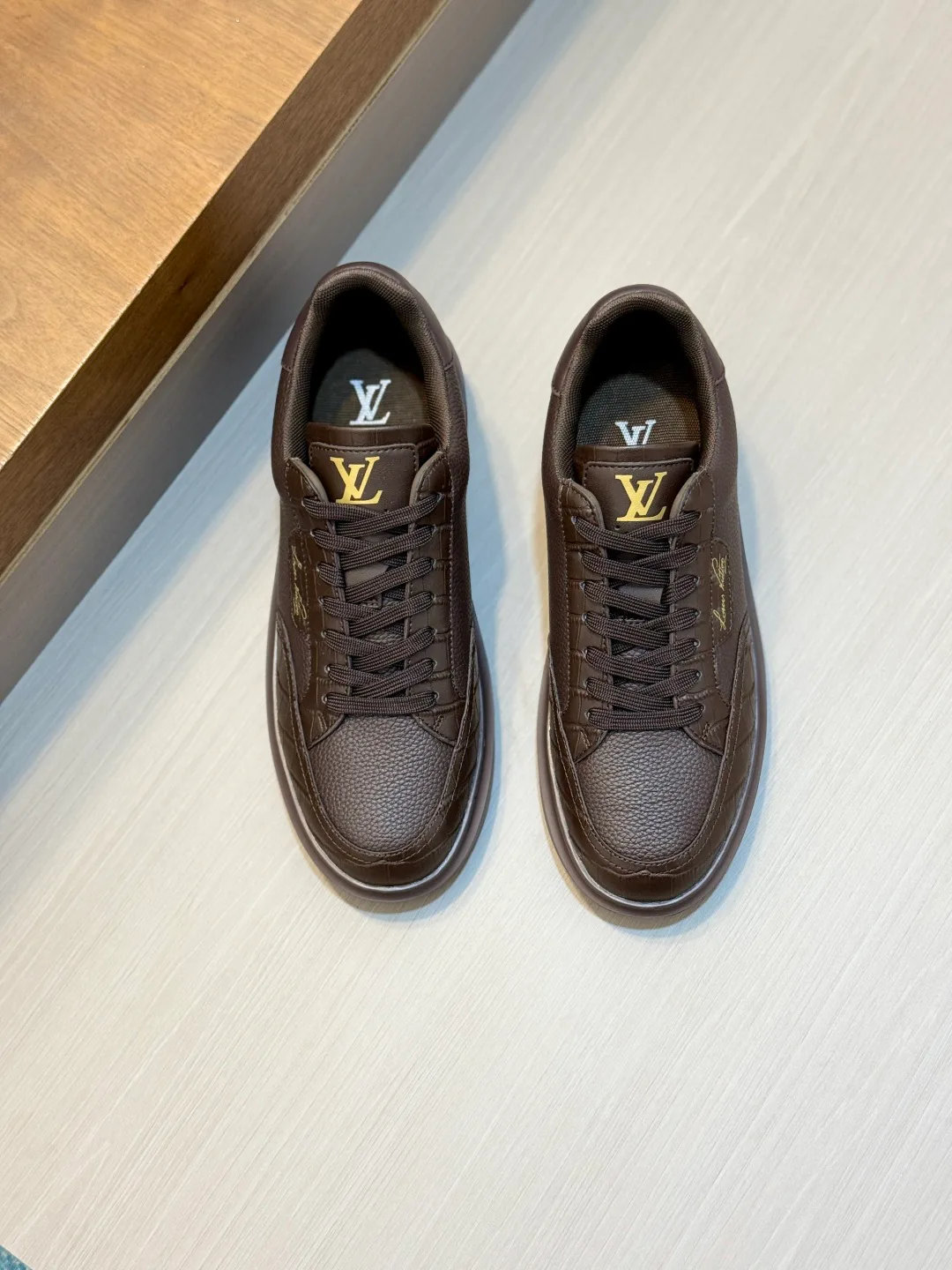 Кроссовки Мужские Louis Vuitton 18265104