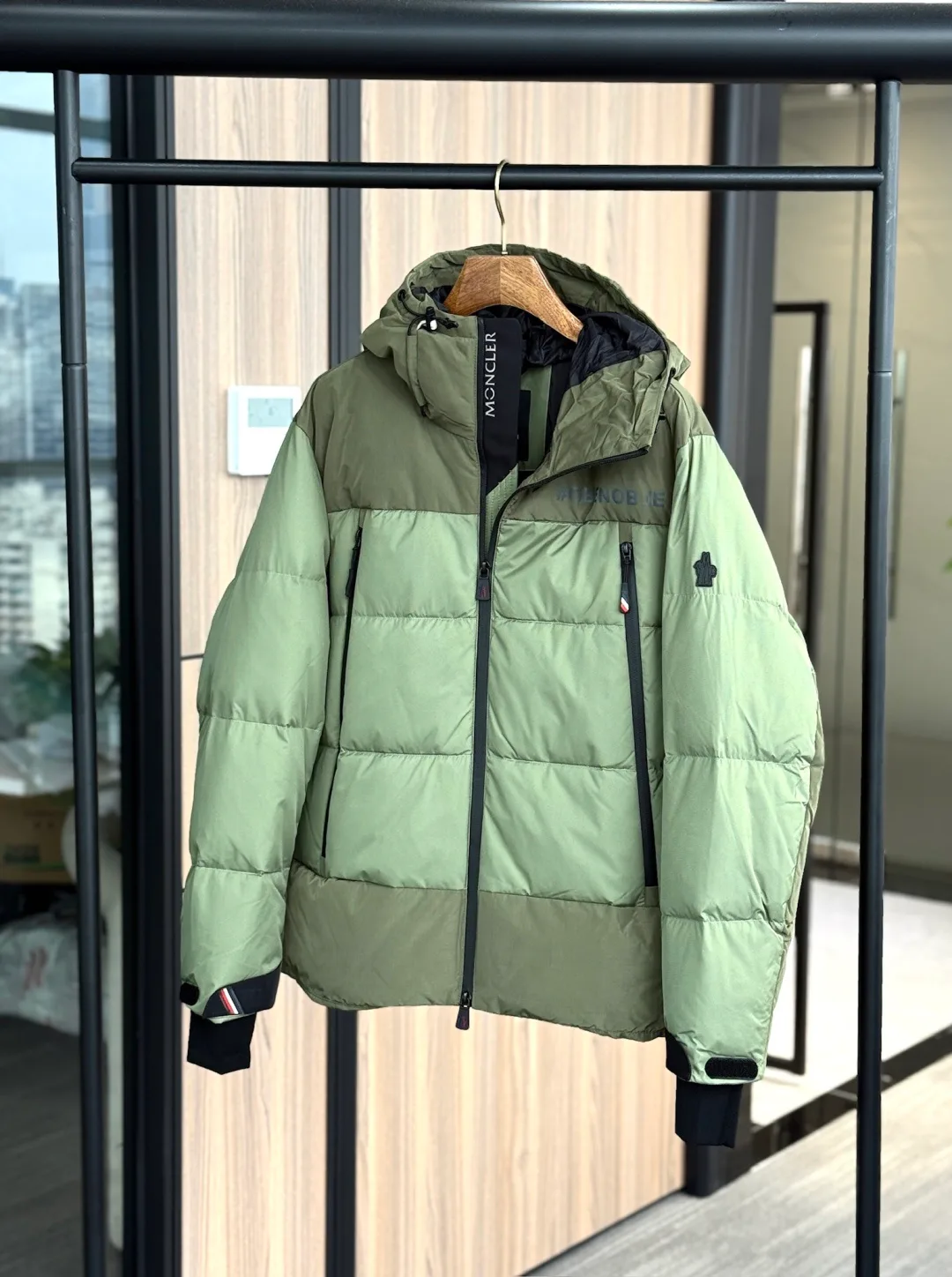 Куртки И Пуховики Женские Moncler 18728805