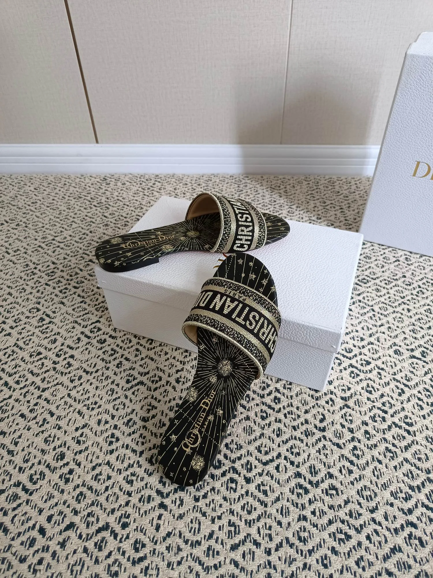 Шлепанцы Женские Christian Dior 17998148