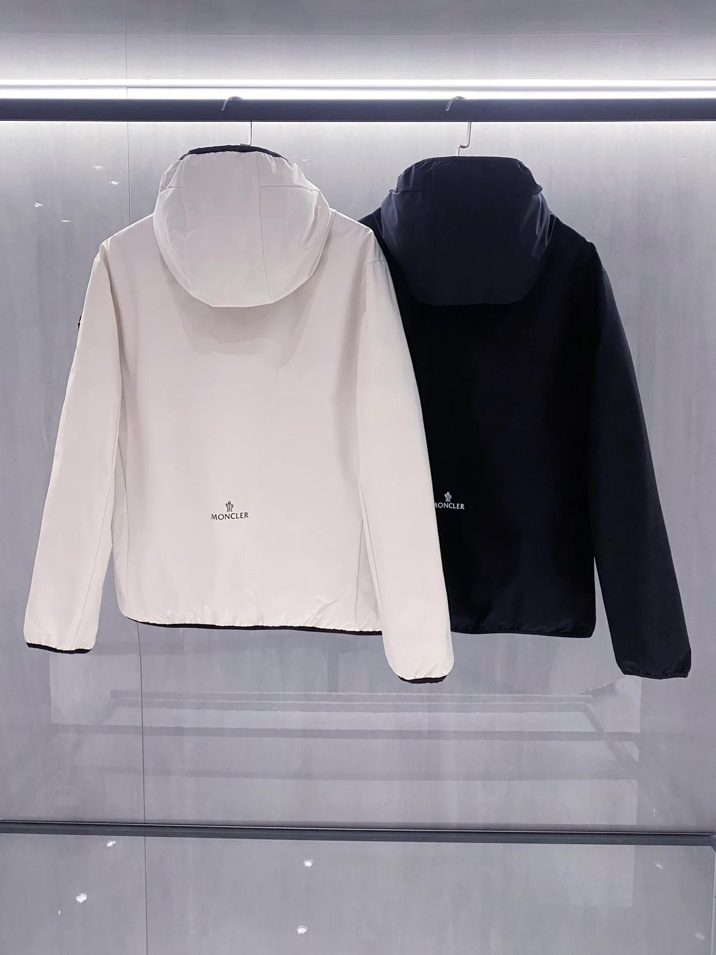 Куртки И Пуховики Мужские Moncler 1807028