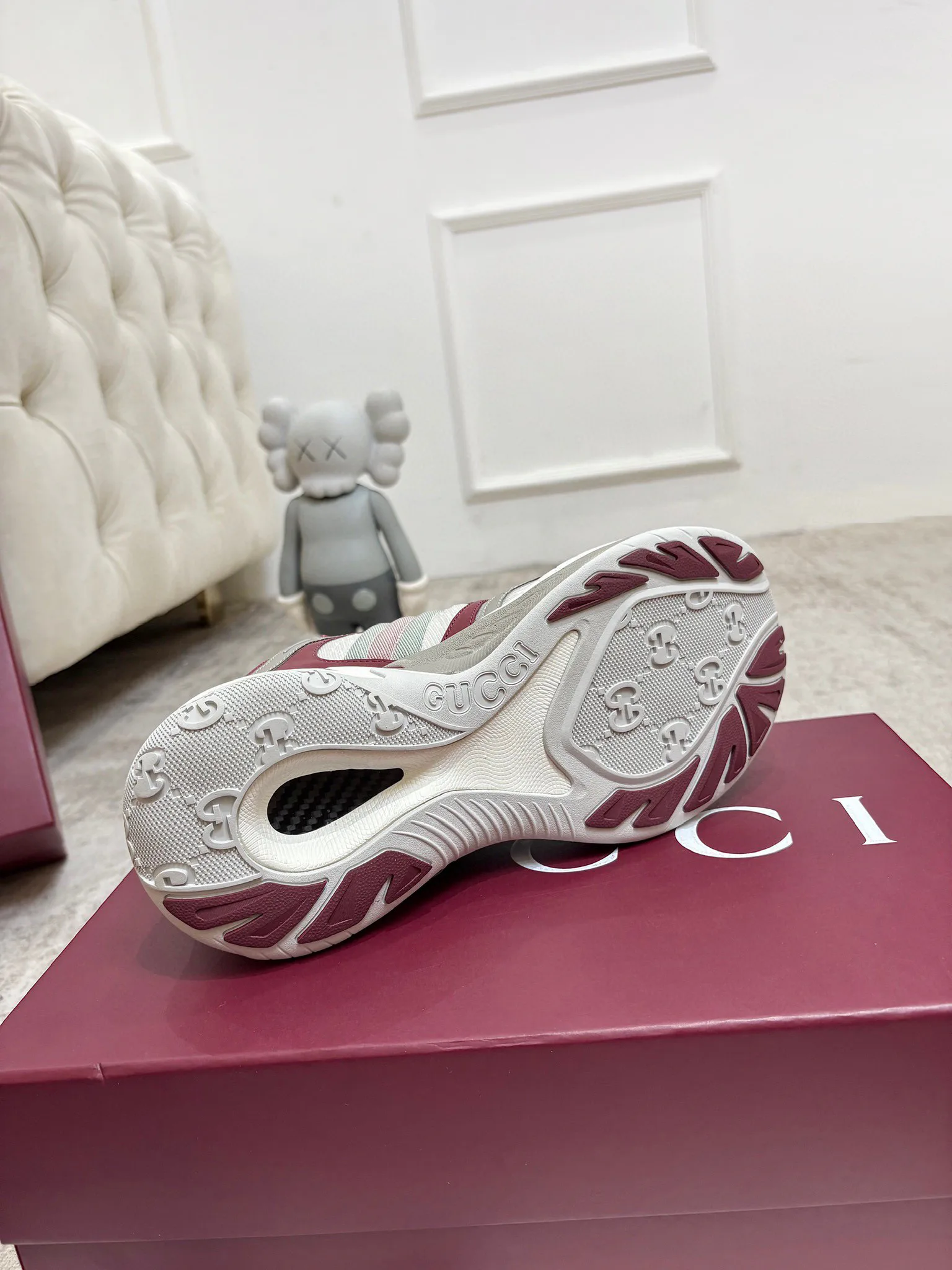 Кроссовки Женские Gucci 11918100