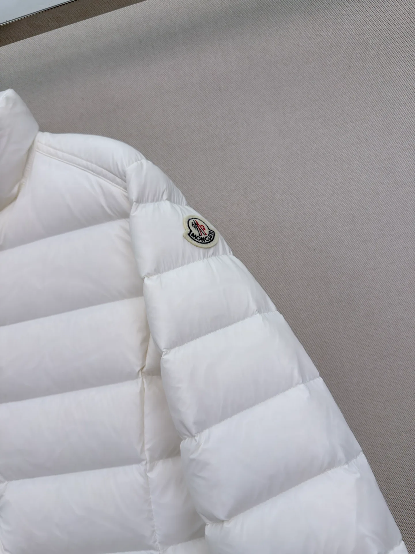 Куртки И Пуховики Женские Moncler 18609598
