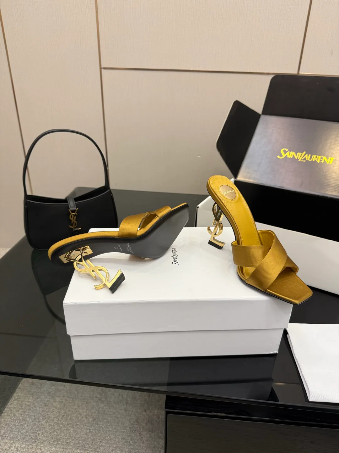 Босоножки Женские Saint Laurent 11239886