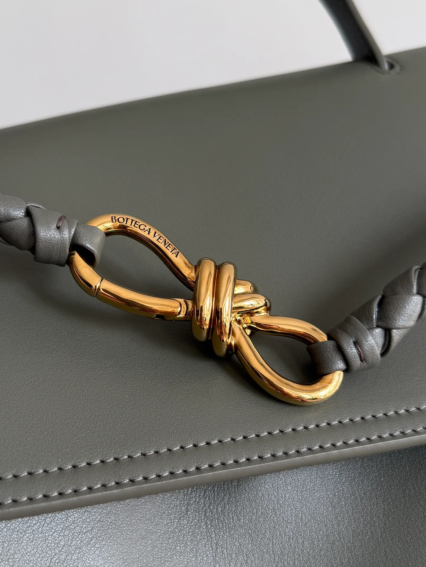 Классические Сумки Женские Bottega Veneta 16878925