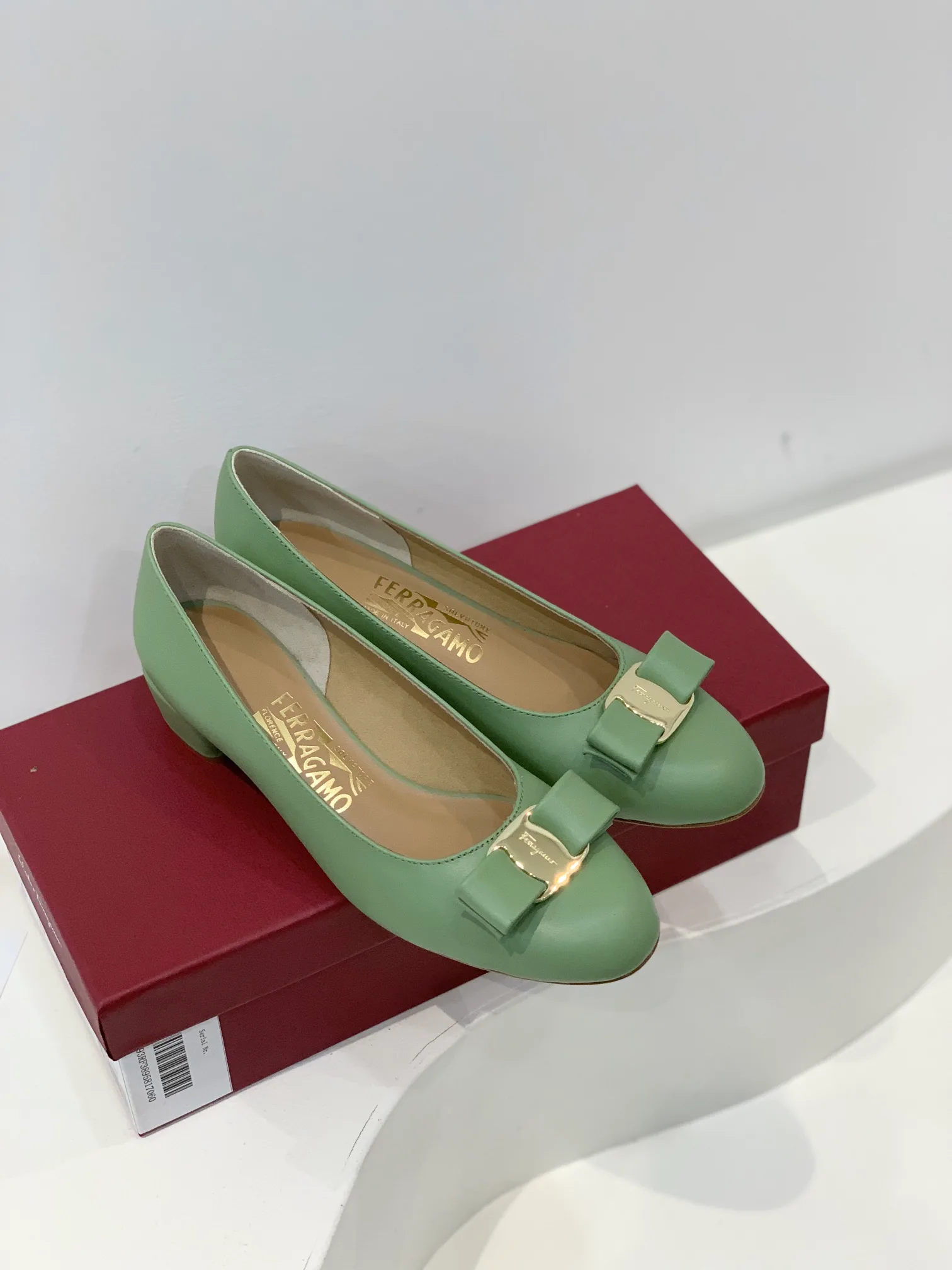 Туфли Женские Salvatore Ferragamo 20024