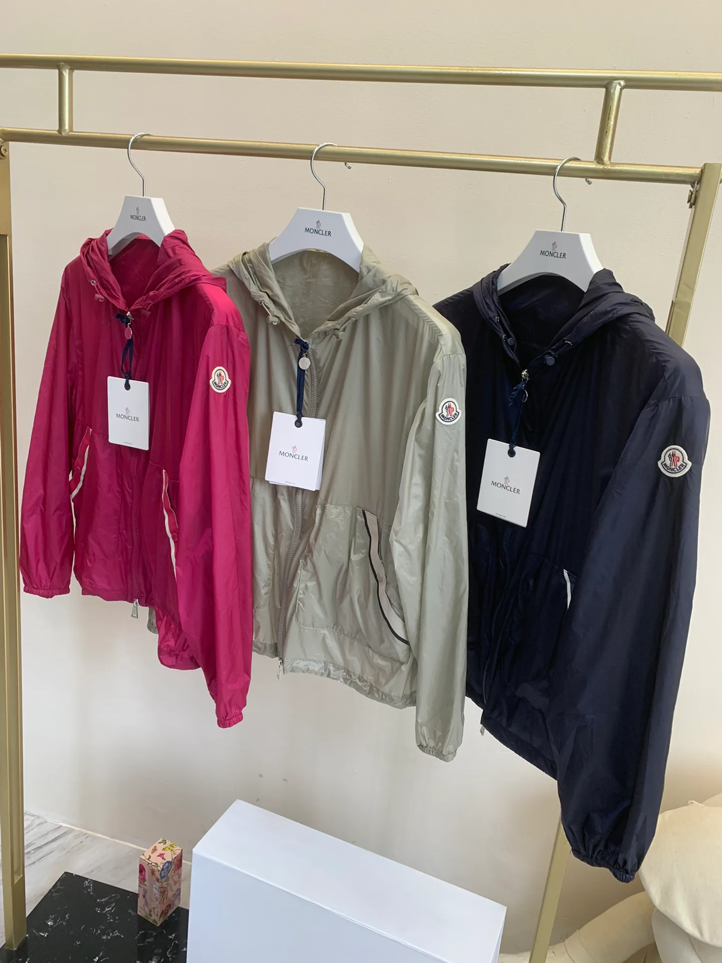 Куртки И Пуховики Женские Moncler 11479455