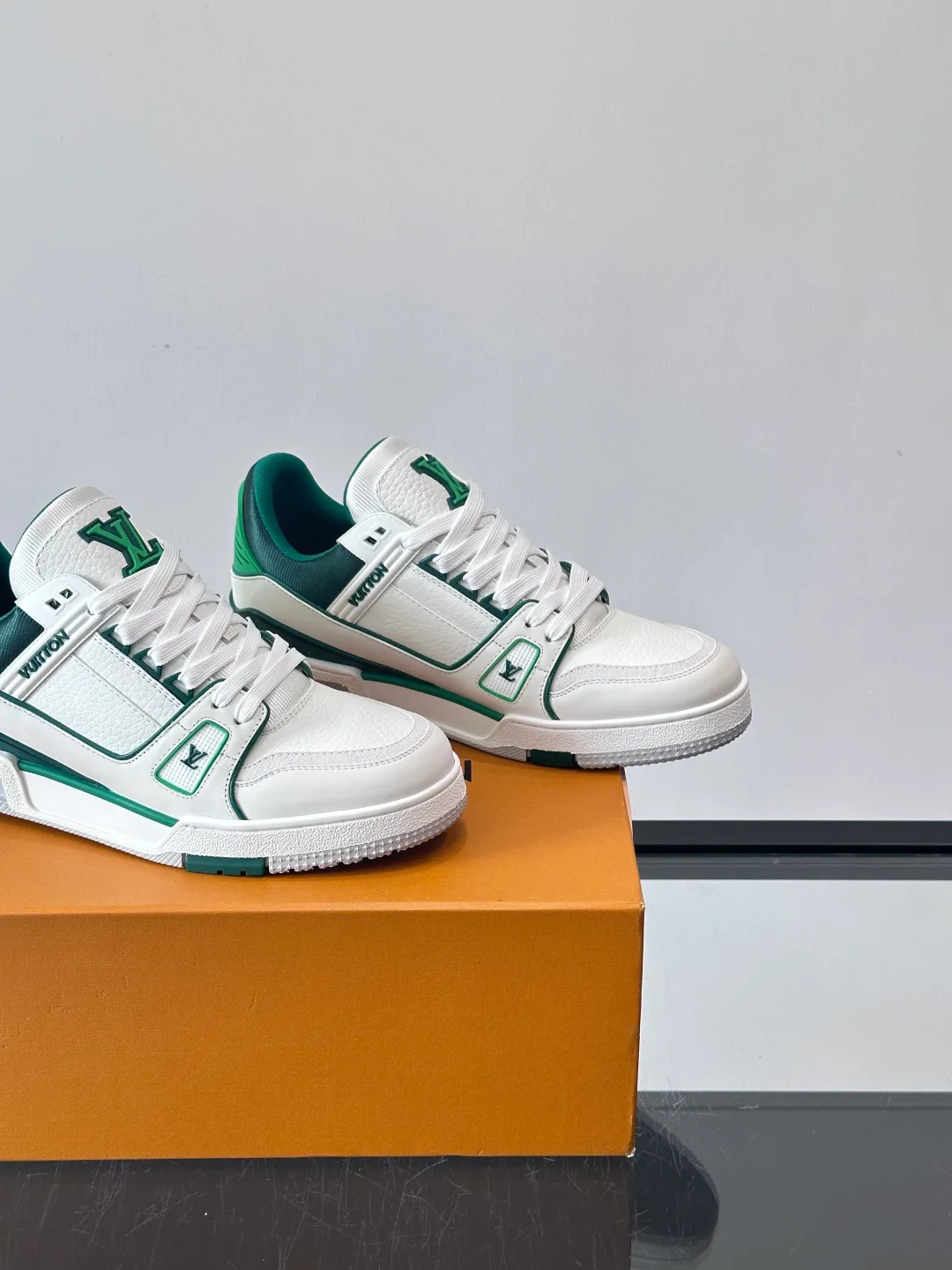 Кроссовки Женские Louis Vuitton 211874