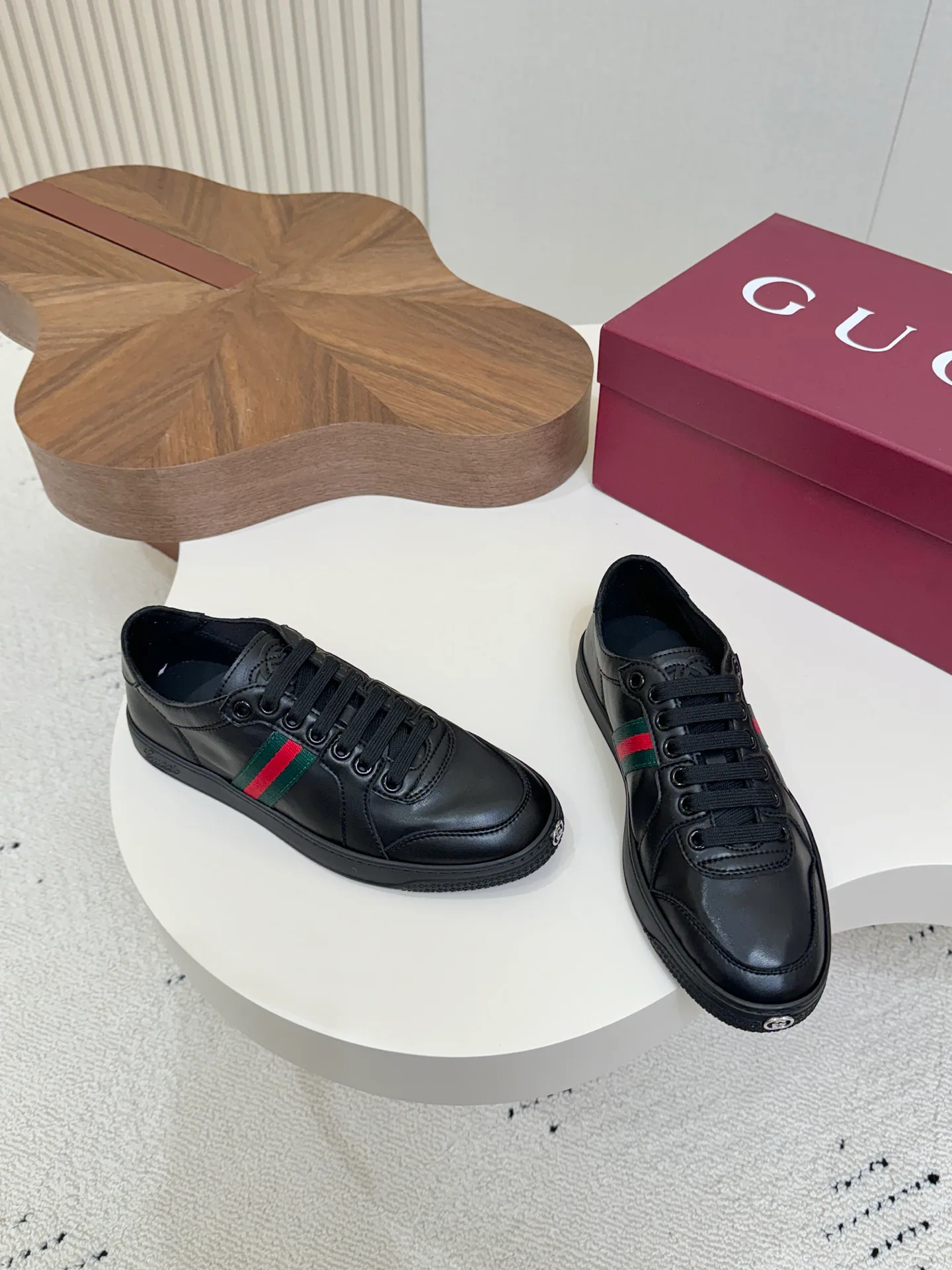 Кроссовки Женские Gucci 17571666