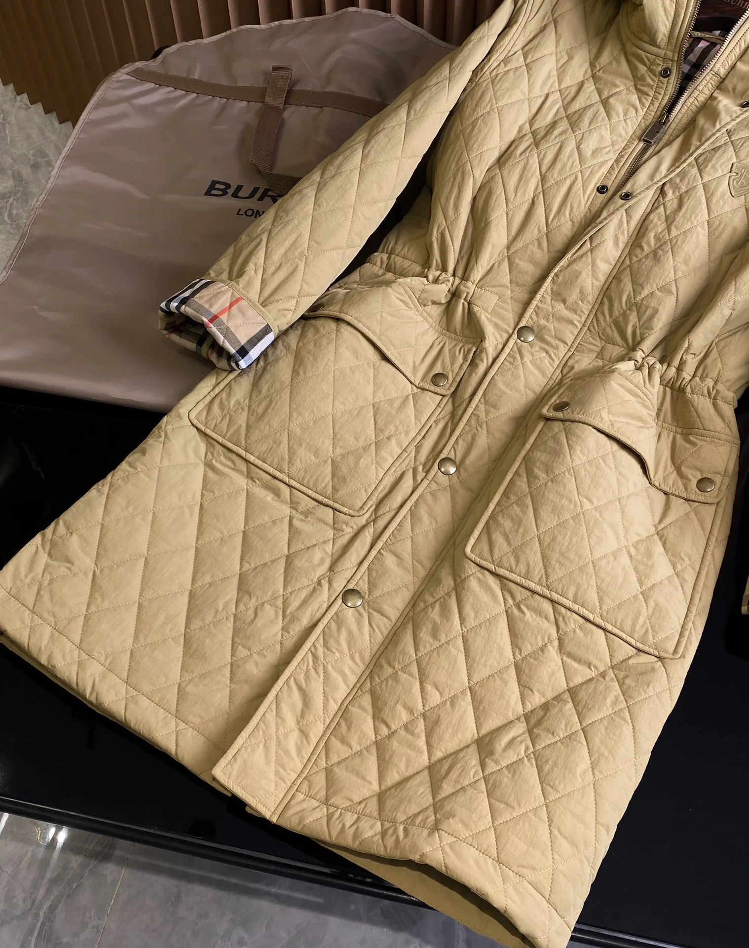 Куртки И Пуховики Женские Burberry 18206350