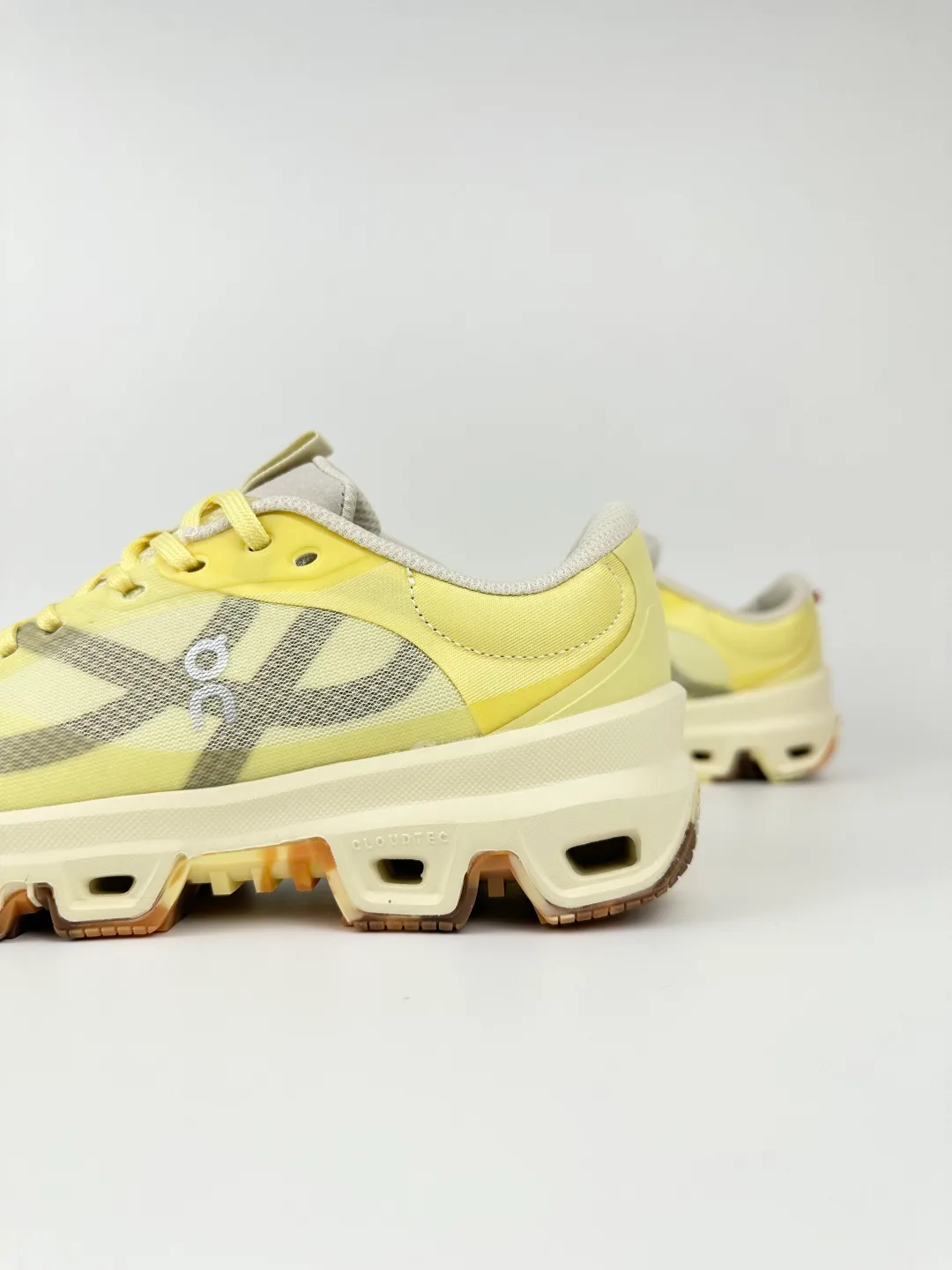 Кроссовки Женские Loewe 11228556