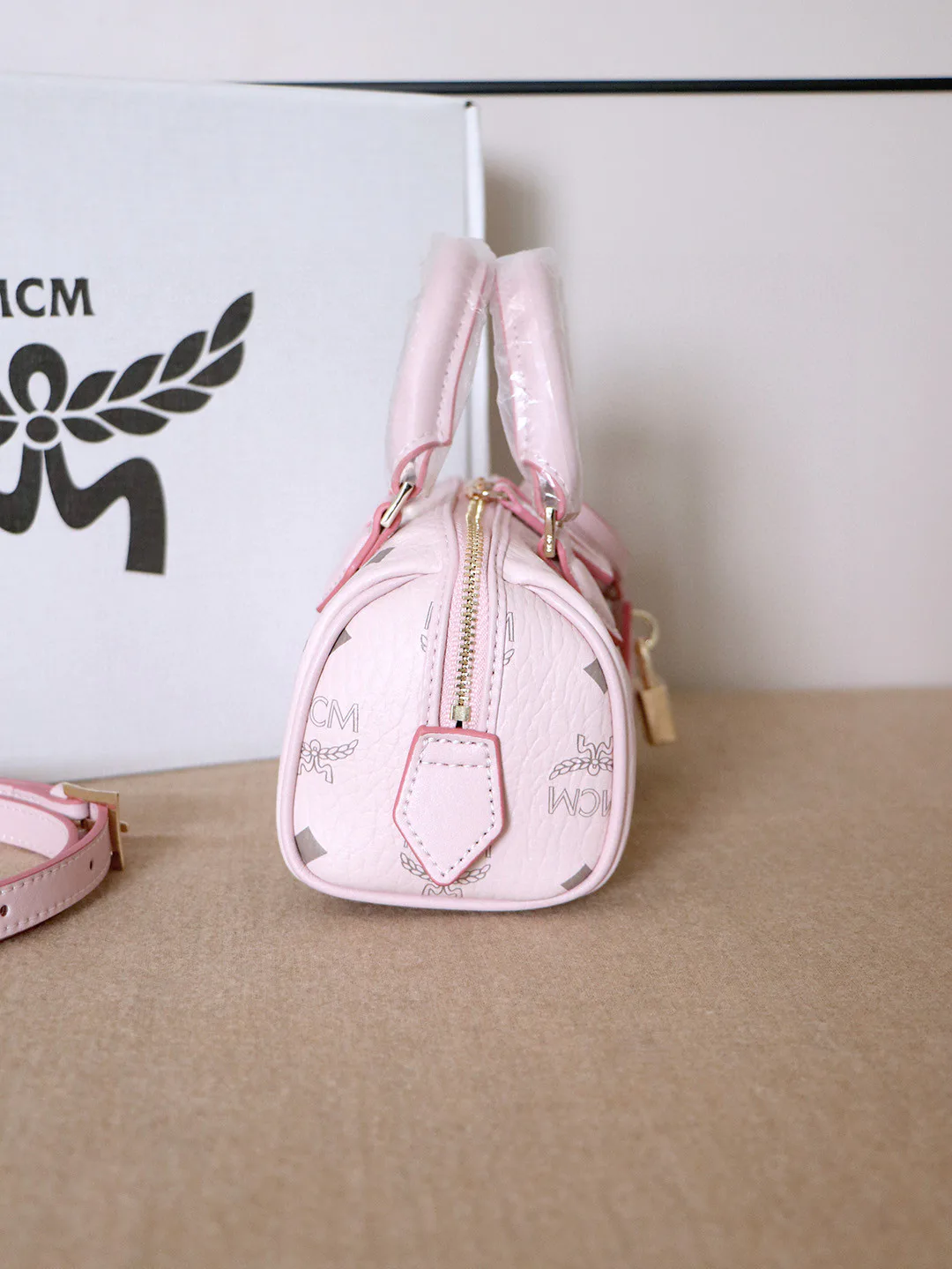 Классические Сумки Женские Mcm 13208836