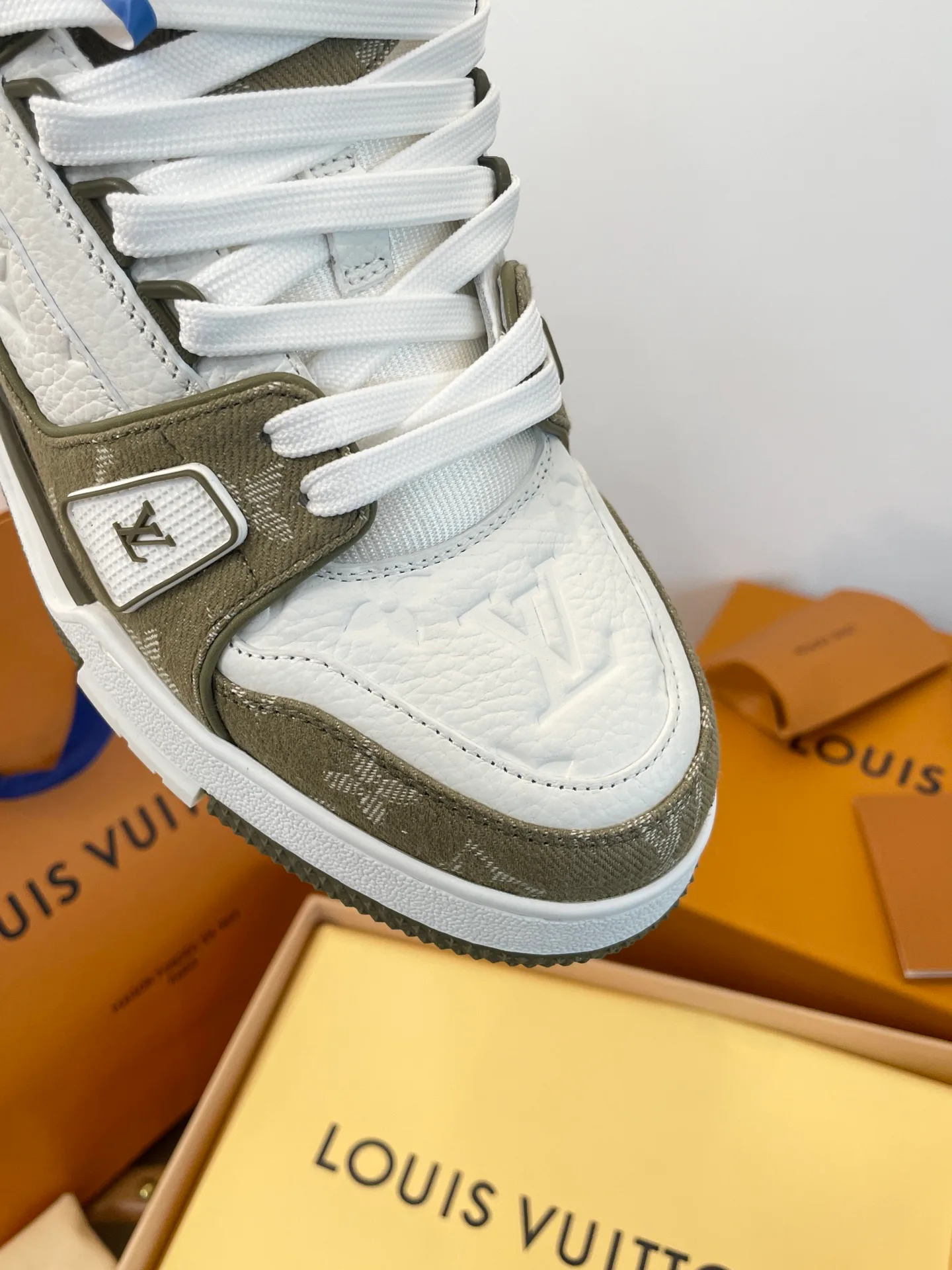Кроссовки Женские Louis Vuitton 3483433