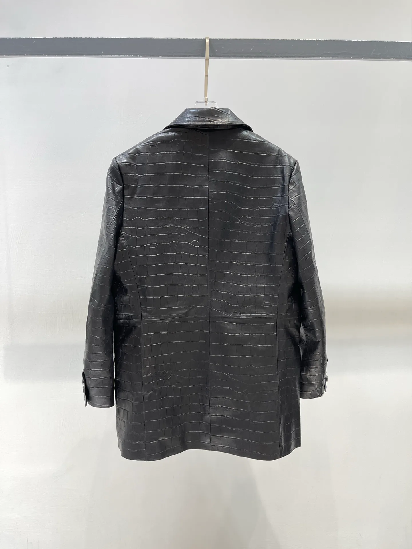 Кожаные Куртки И Дублёнки Женские Saint Laurent 12717867