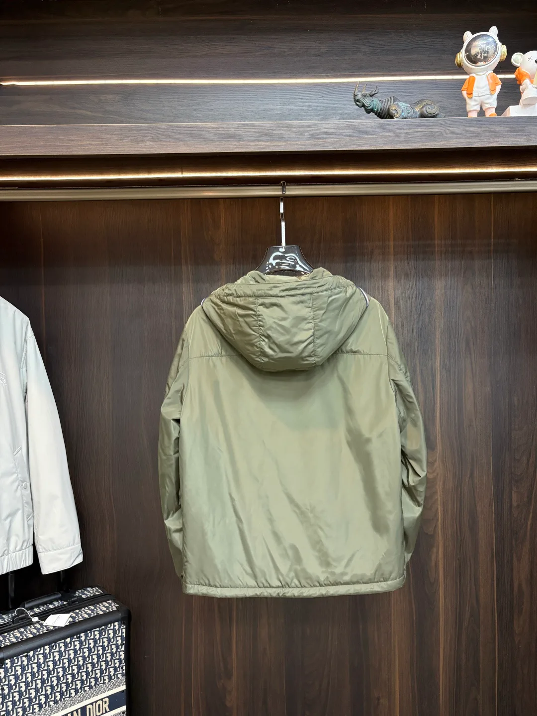 Куртки И Пуховики Женские Moncler 18157299