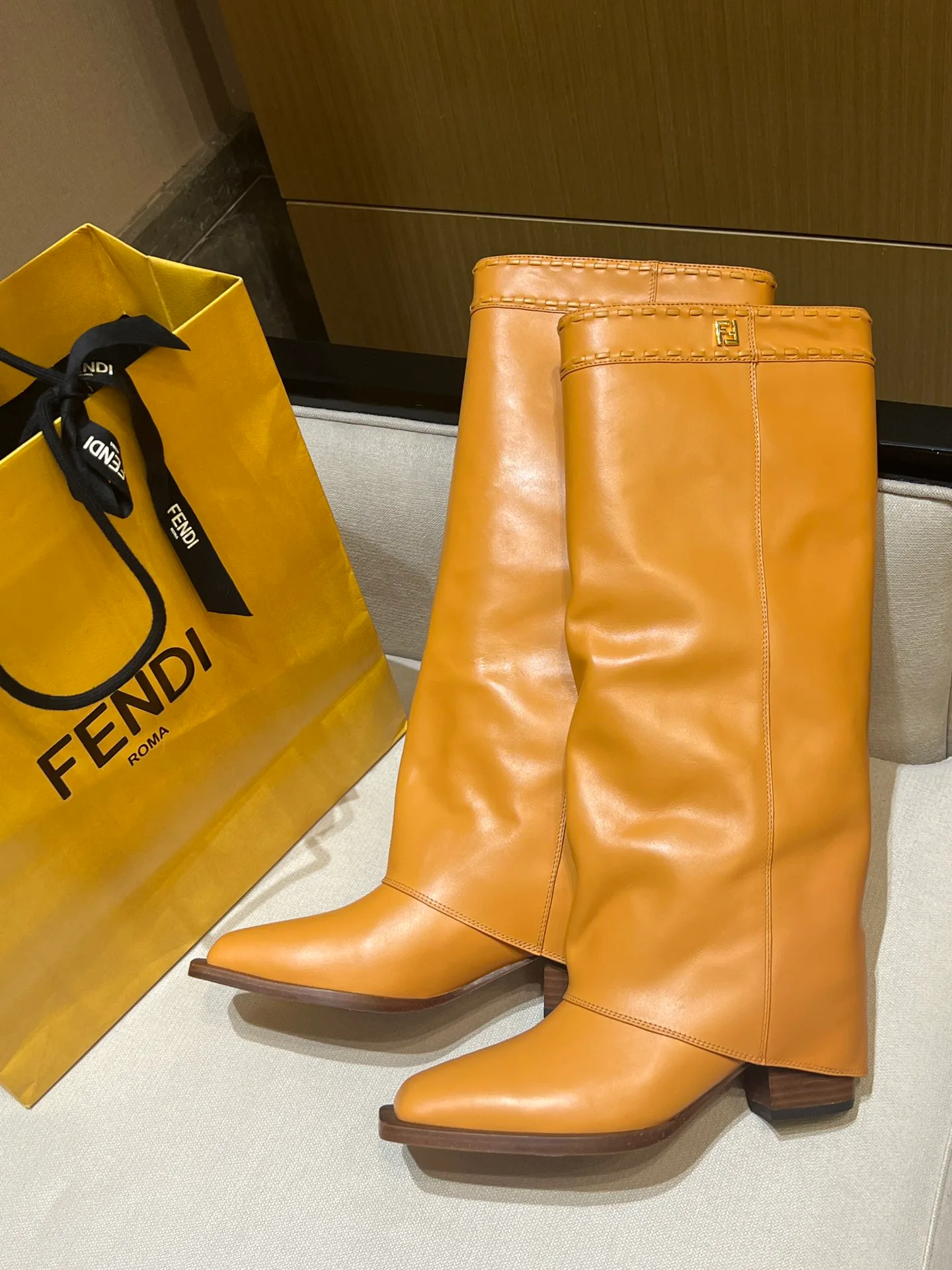 Сапоги Женские Salvatore Ferragamo 97247