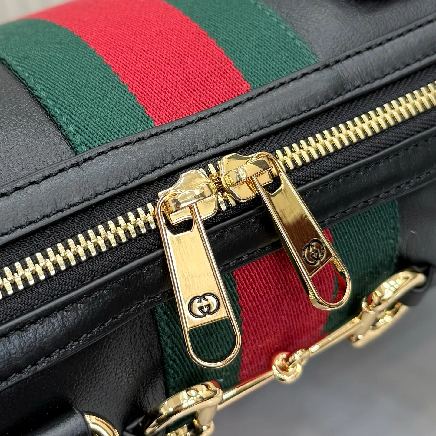 Классические Сумки Женские Gucci 11704022