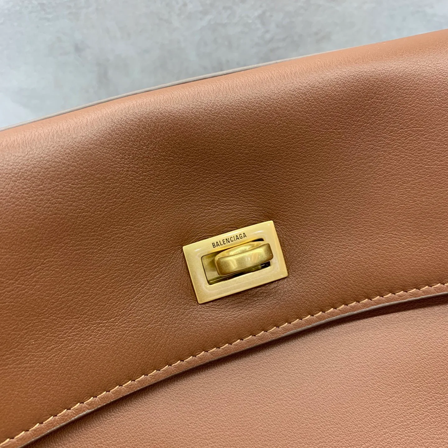 Классические Сумки Женские Balenciaga 18136466