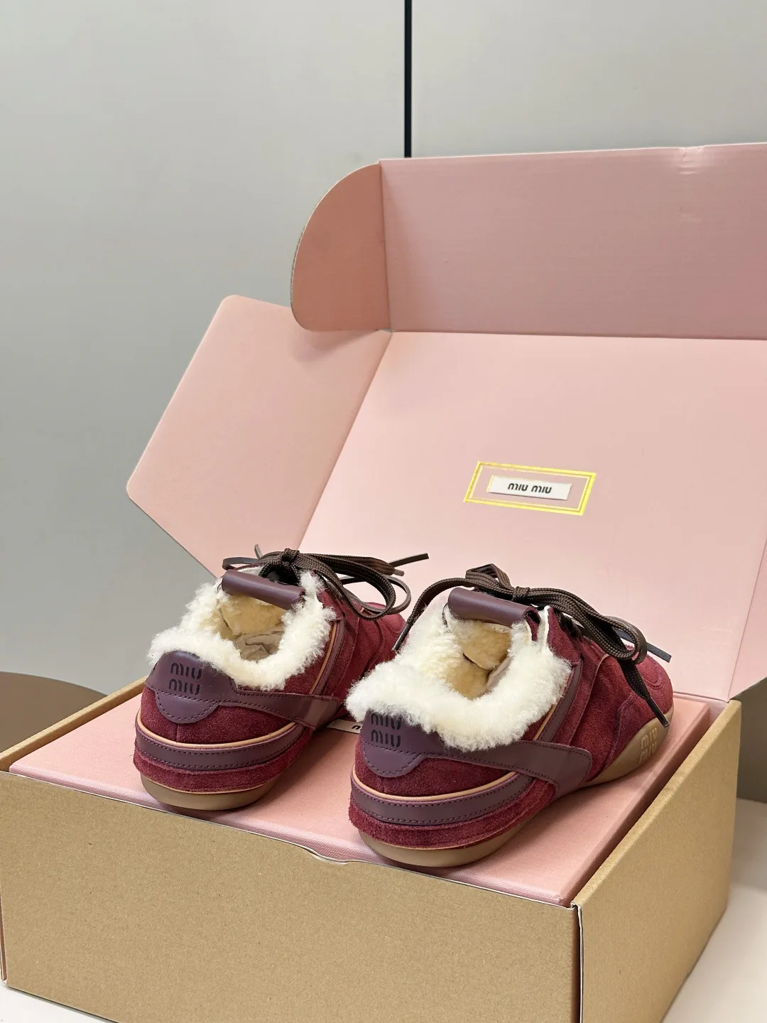 Кроссовки Женские Miu Miu 18164565