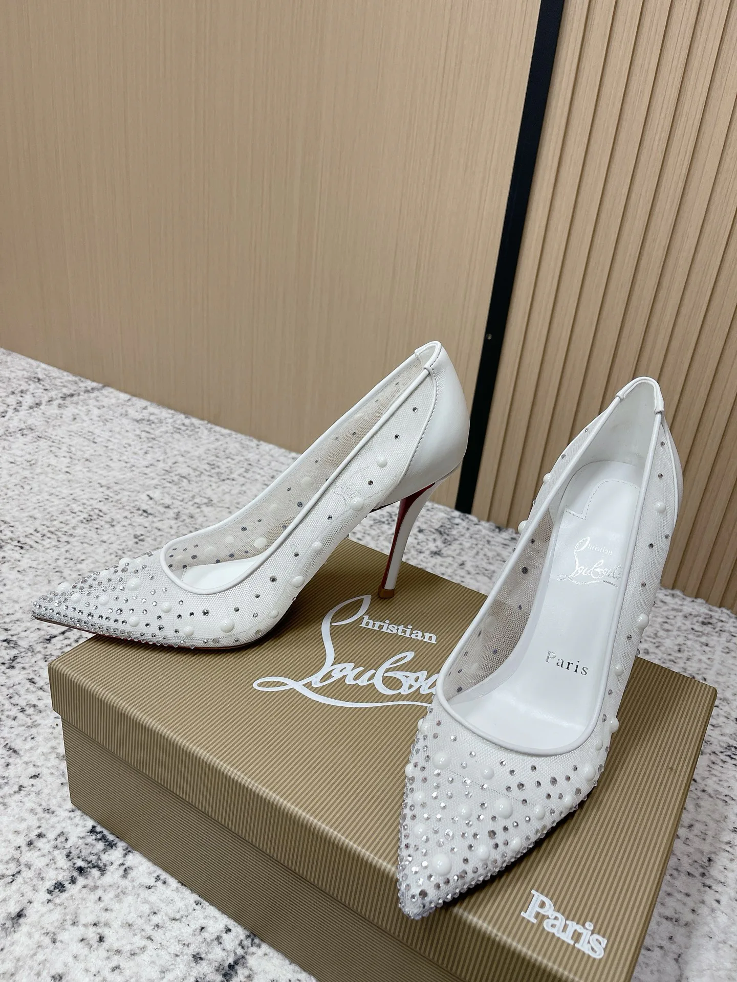 Туфли Женские Christian Louboutin 11946960