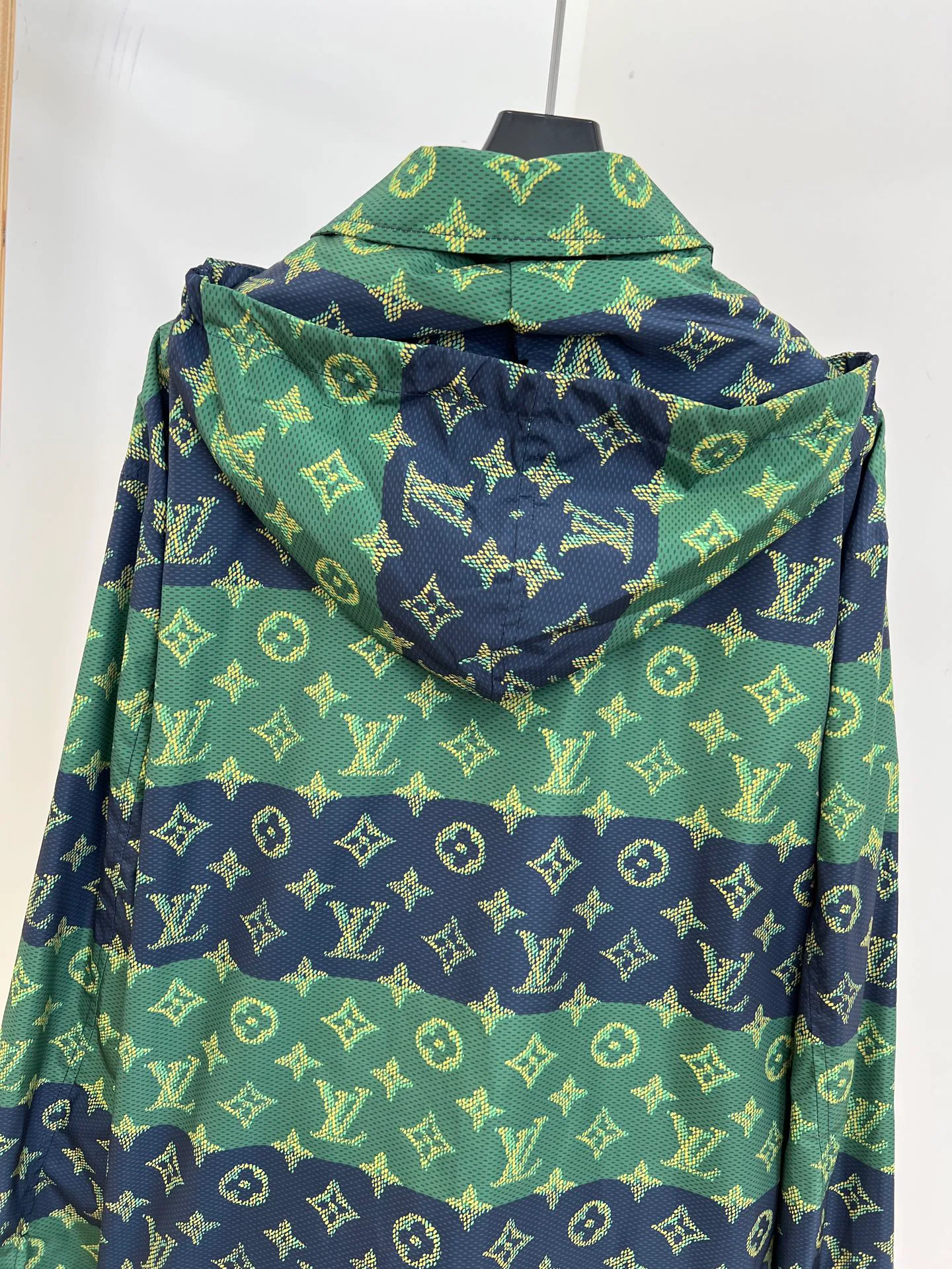 Куртки И Пуховики Мужские Louis Vuitton 1268625